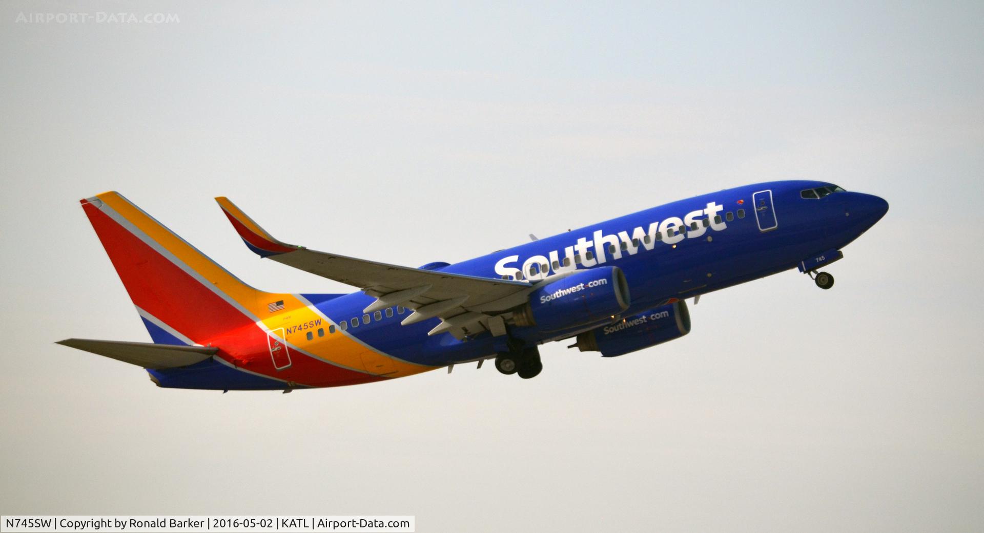 N745SW, 1999 Boeing 737-7H4 C/N 29491, Takeoff Atlanta