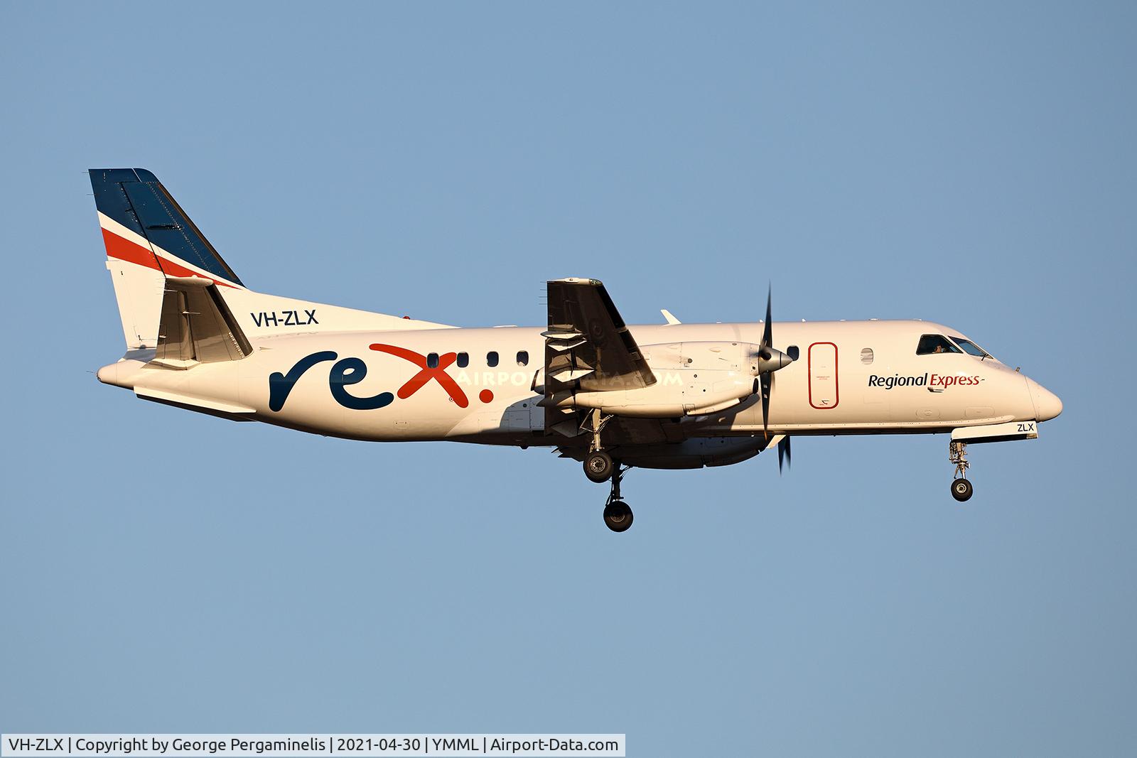 VH-ZLX, 1990 Saab 340B C/N 340B-182, Short final, runway 34.