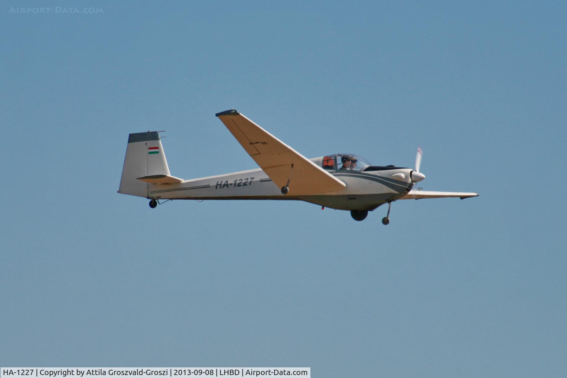 HA-1227, 1976 Scheibe SF-25E Super Falke C/N 4312, LHBD - Börgönd Airport, Hungary