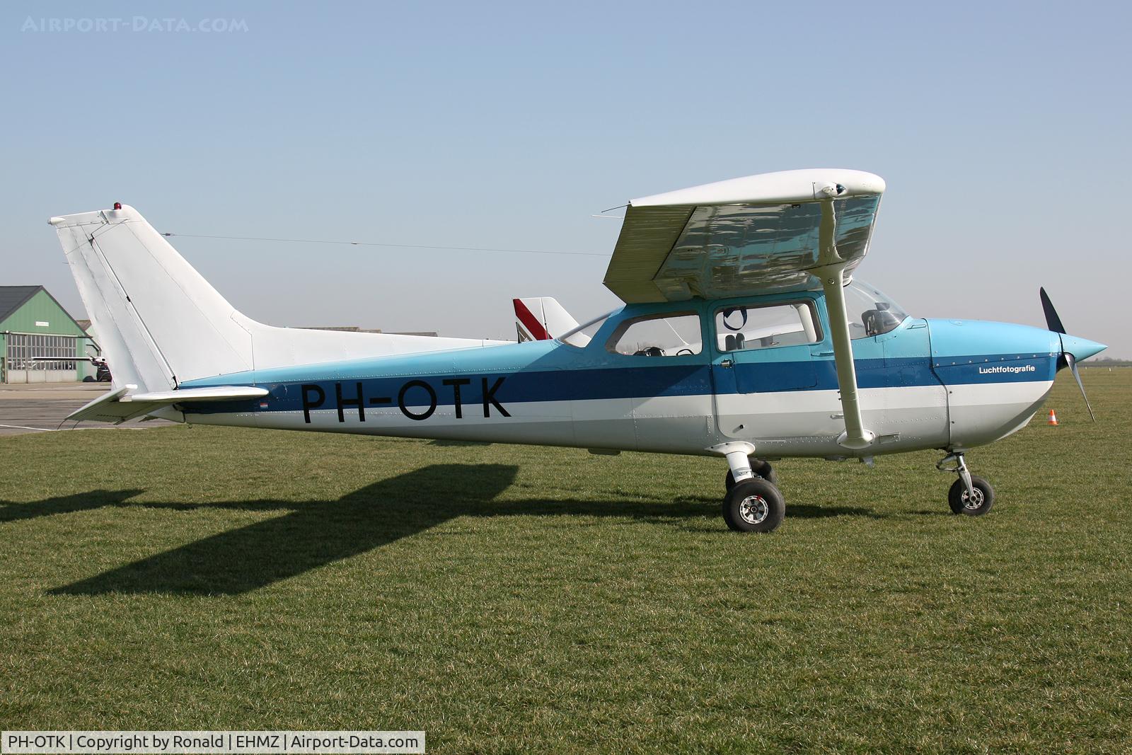 PH-OTK, Reims F172N Skyhawk C/N 1963, at ehmz