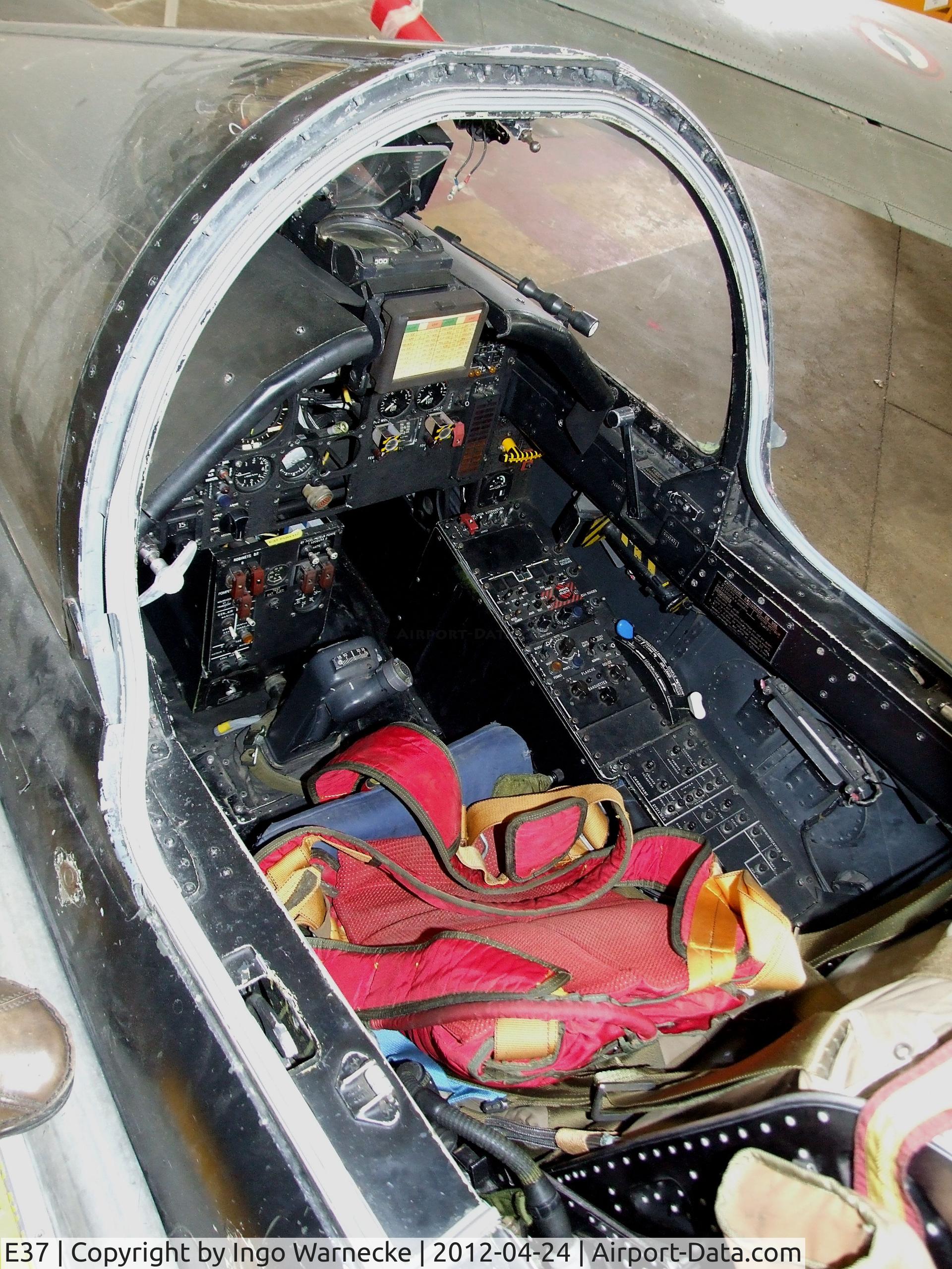 E37, Sepecat Jaguar E C/N E37, SEPECAT Jaguar E at the EALC Musee de l'Aviation Clement Ader, Lyon-Corbas #c