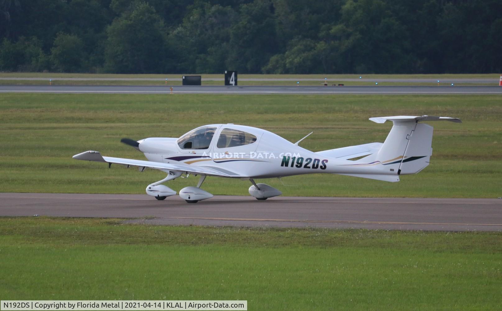 N192DS, 2005 Diamond DA-40 Diamond Star C/N 40.576, Sun N Fun 2021