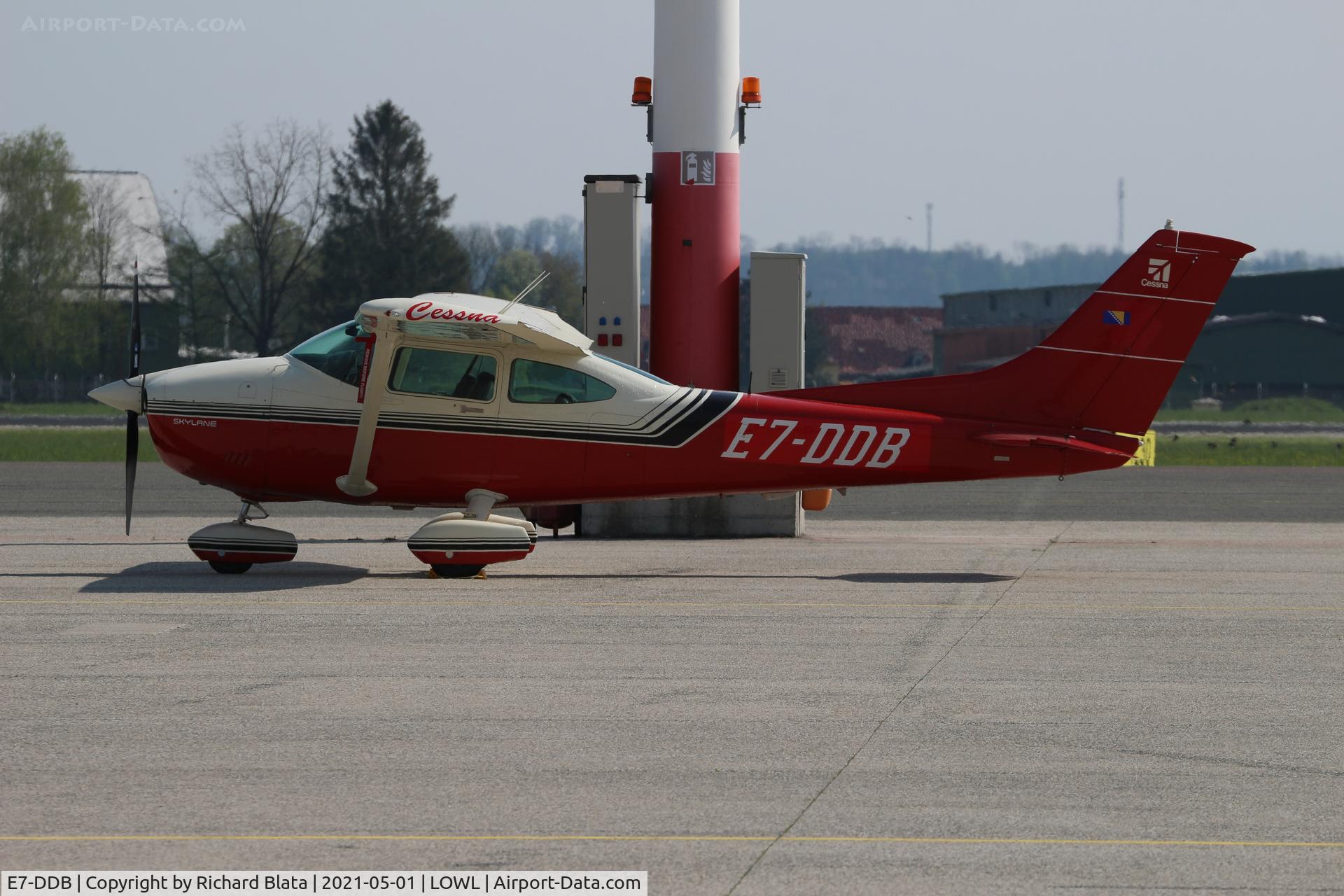 E7-DDB, Cessna 182R Skylane C/N 18268557, Parked on the apron at Linz Airport. Take the photo after a helicopter ride. Unfortunately no good lighting conditions.