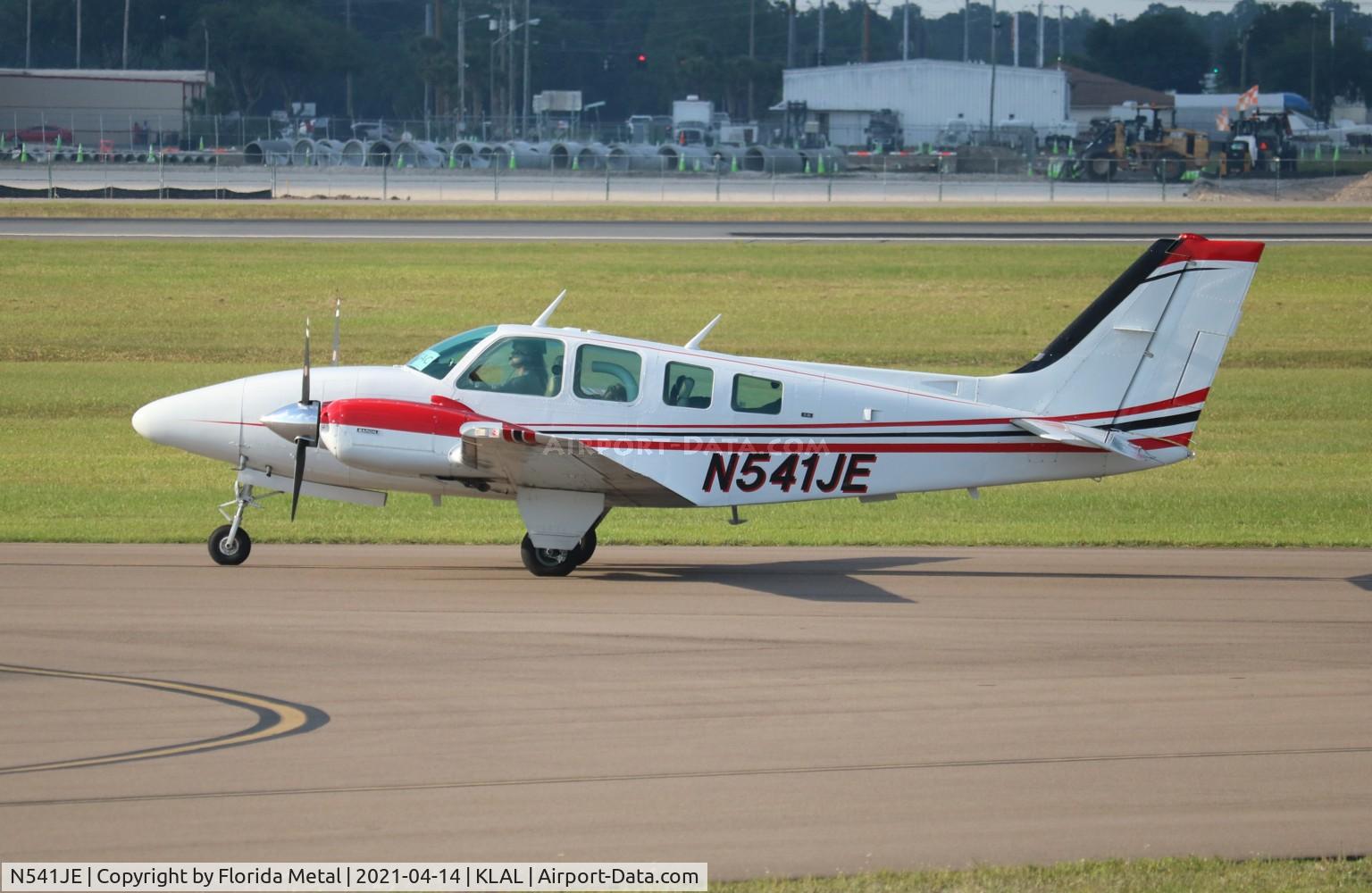N541JE, 1975 Beech 58 Baron Baron C/N TH-577, Sun N Fun 2021