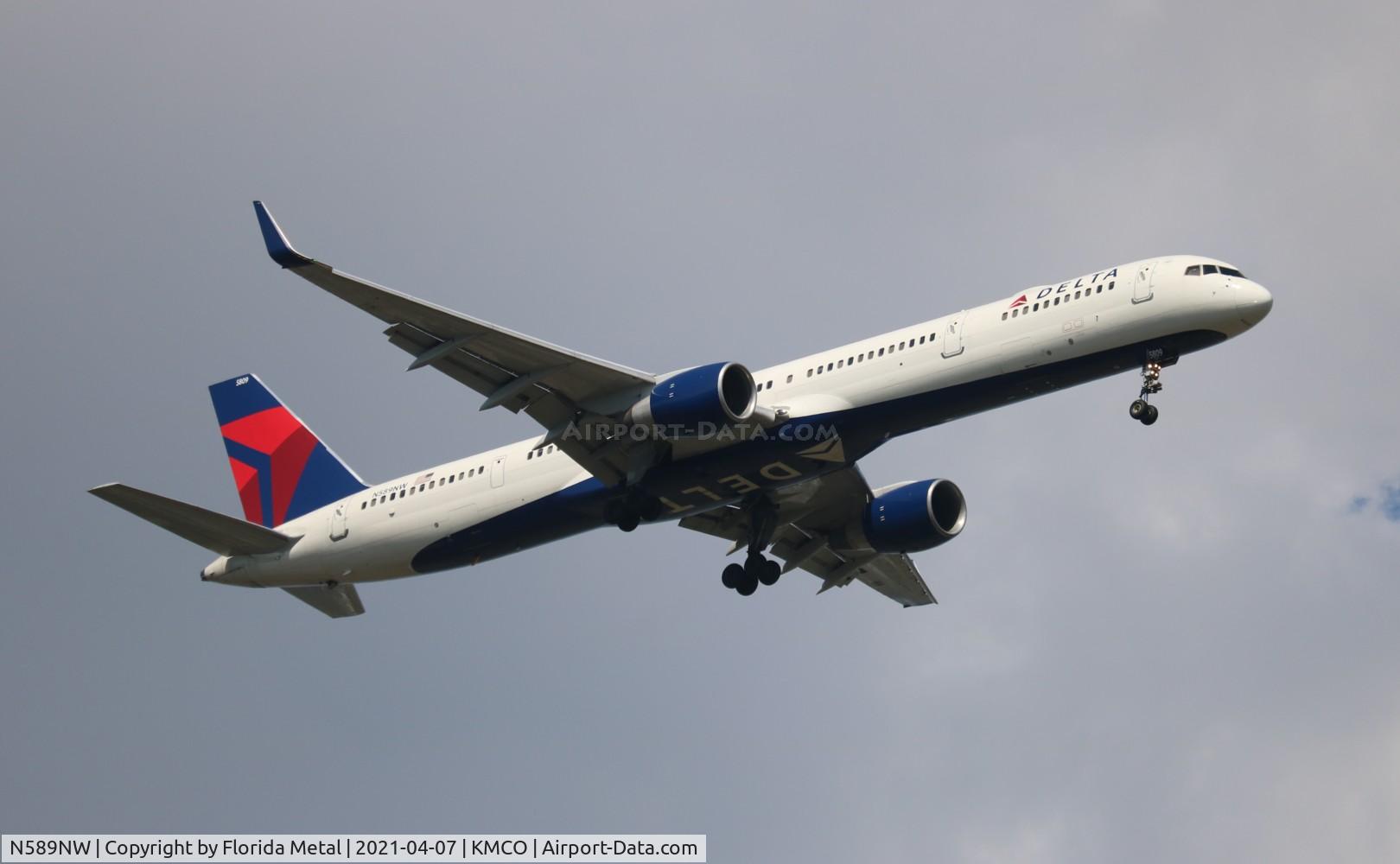 N589NW, 2003 Boeing 757-351 C/N 32989, MCO spotting 2021