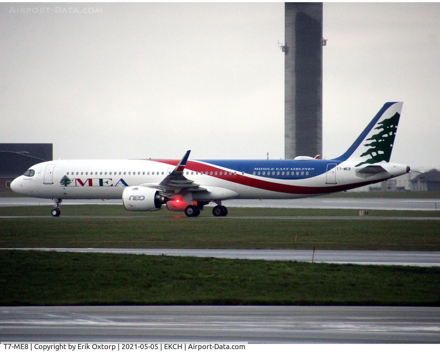 T7-ME8, 2020 Airbus A321-271NX C/N 10221, T7-ME8 taxi to the gate after landing rw 22L