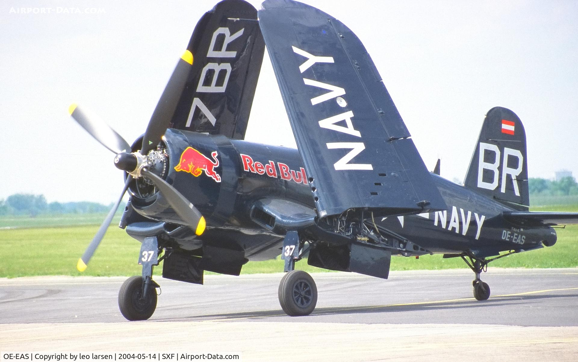 OE-EAS, 1945 Vought F4U-4 Corsair C/N 9149, Berlin ILA 14.5.2004