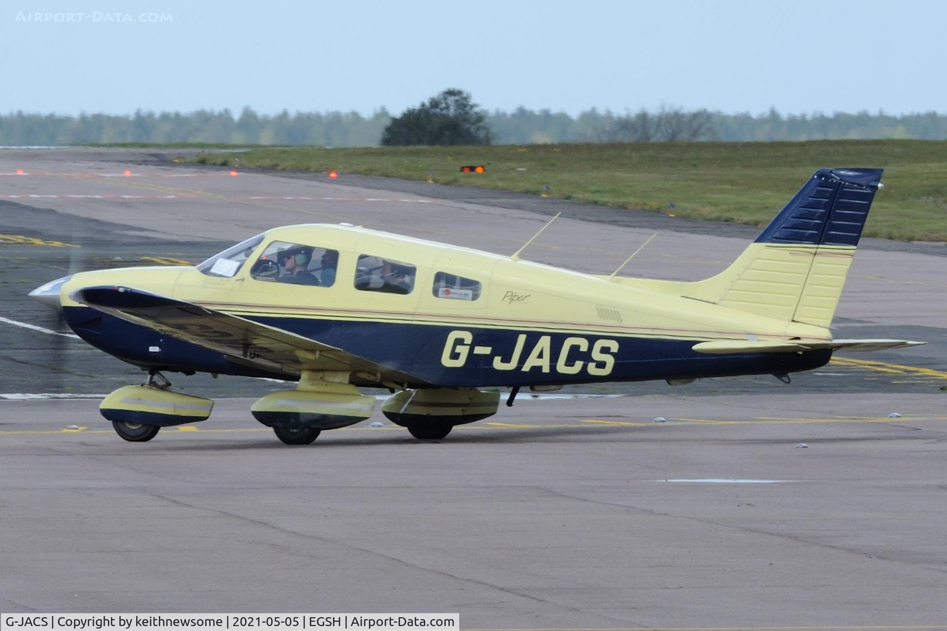 G-JACS, 1997 Piper PA-28-181 Cherokee Archer II C/N 28-43078, Arriving at Norwich.