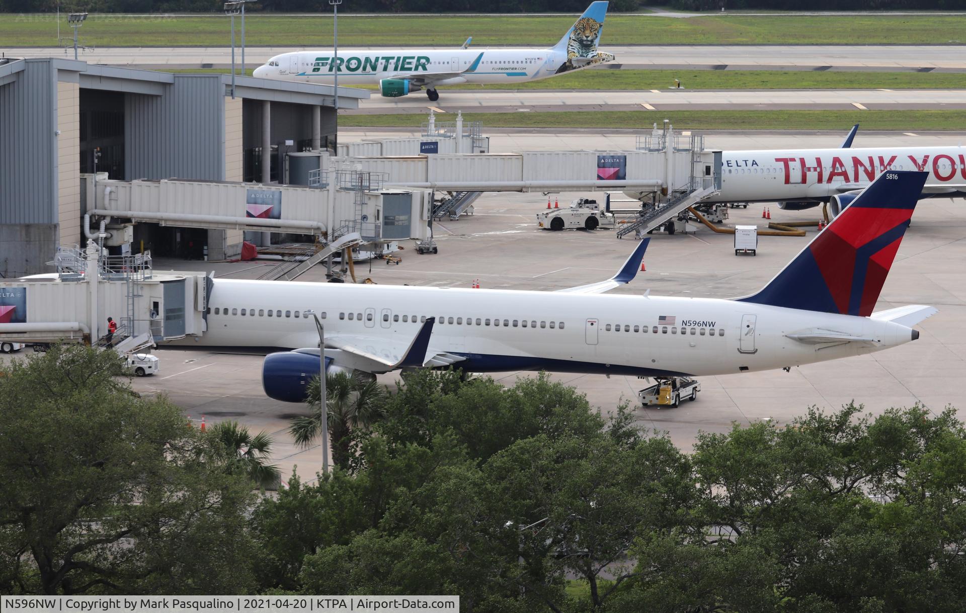 N596NW, 2003 Boeing 757-351 C/N 32996, Boeing 757-351