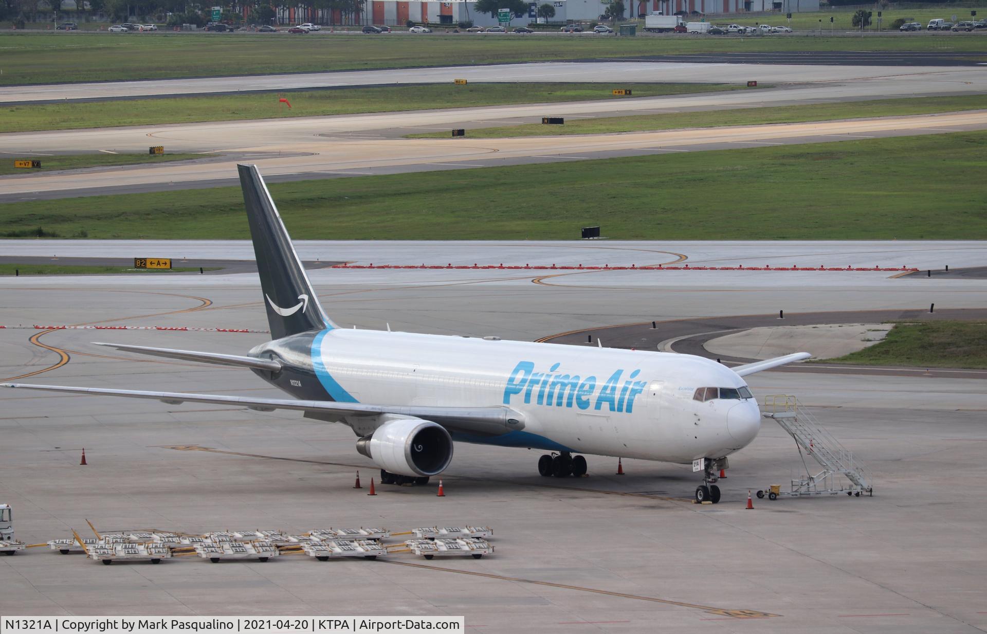 N1321A, 1995 Boeing 767-306/ER C/N 27957, Boeing 767-306/ER