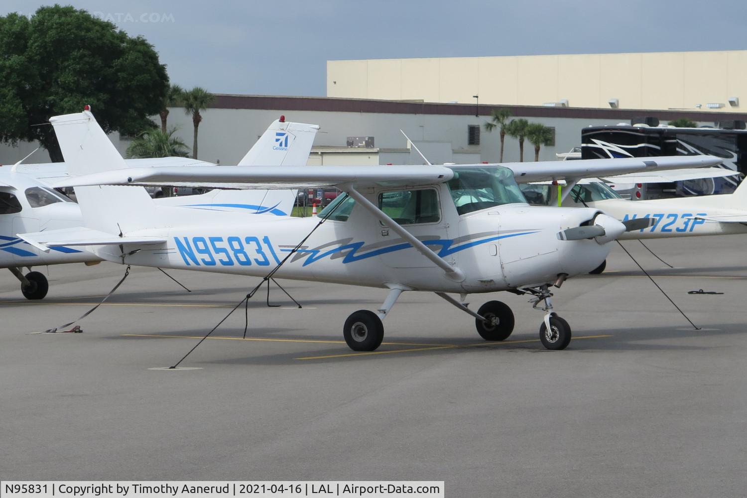 N95831, 1985 Cessna 152 C/N 15285972, 1985 Cessna 152, c/n: 15285972, Sun n Fun 2021