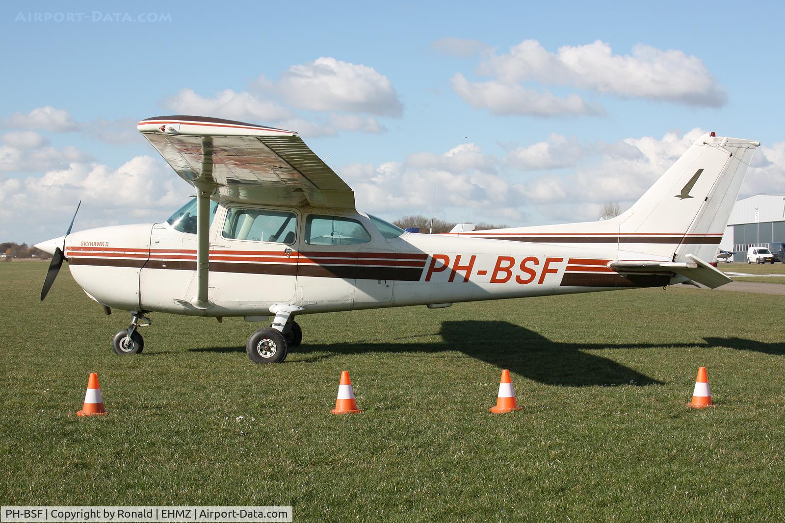 PH-BSF, 1979 Cessna 172N C/N 17272710, at ehmz