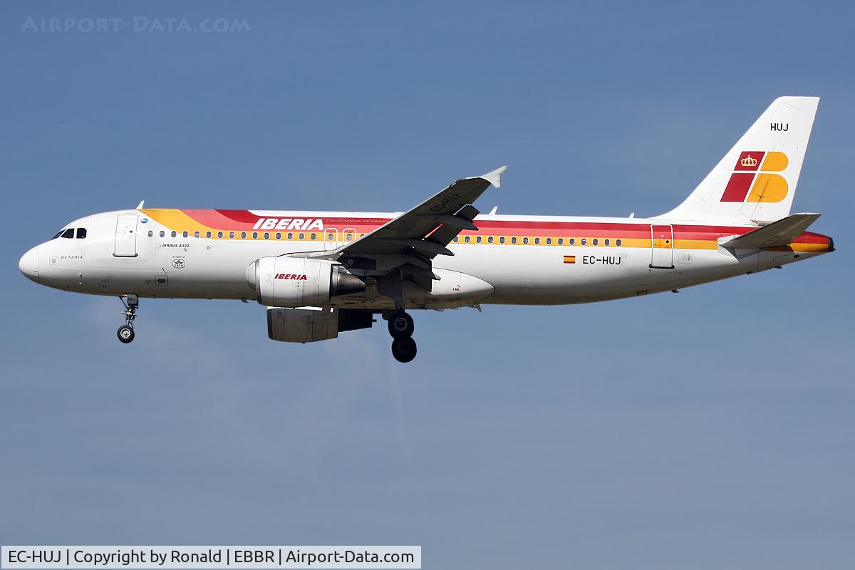 EC-HUJ, 2000 Airbus A320-214 C/N 1292, at bru