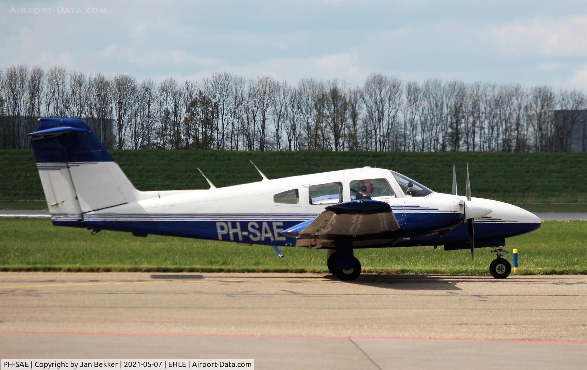 PH-SAE, Piper PA-44-180 Seminole C/N 44-7795179, Lelystad Airport