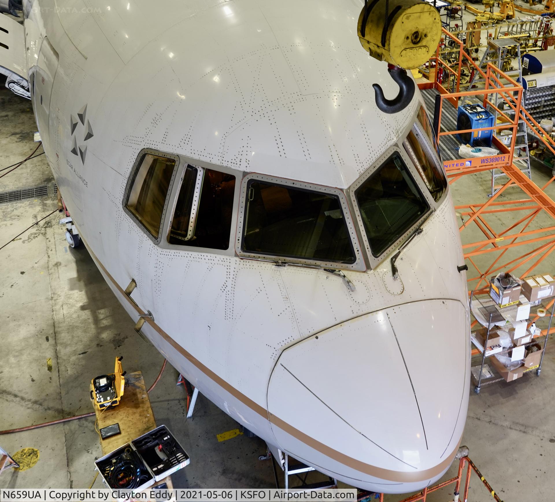 N659UA, 1993 Boeing 767-322 C/N 27114, SFO 2021.