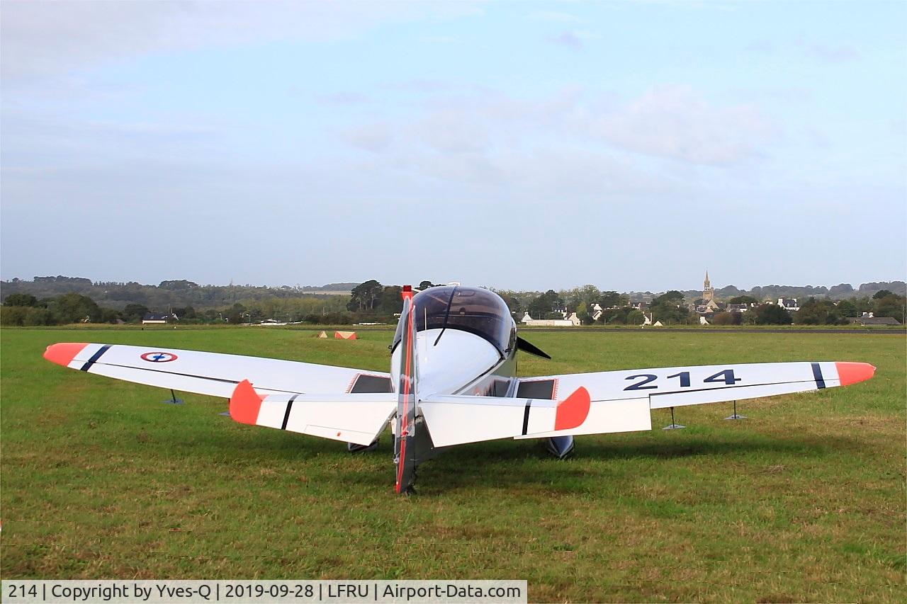 214, Mudry CAP-10B C/N 214, Mudry Cap10B, Static display, Morlaix-Ploujean airport (LFRU-MXN) air show 2019