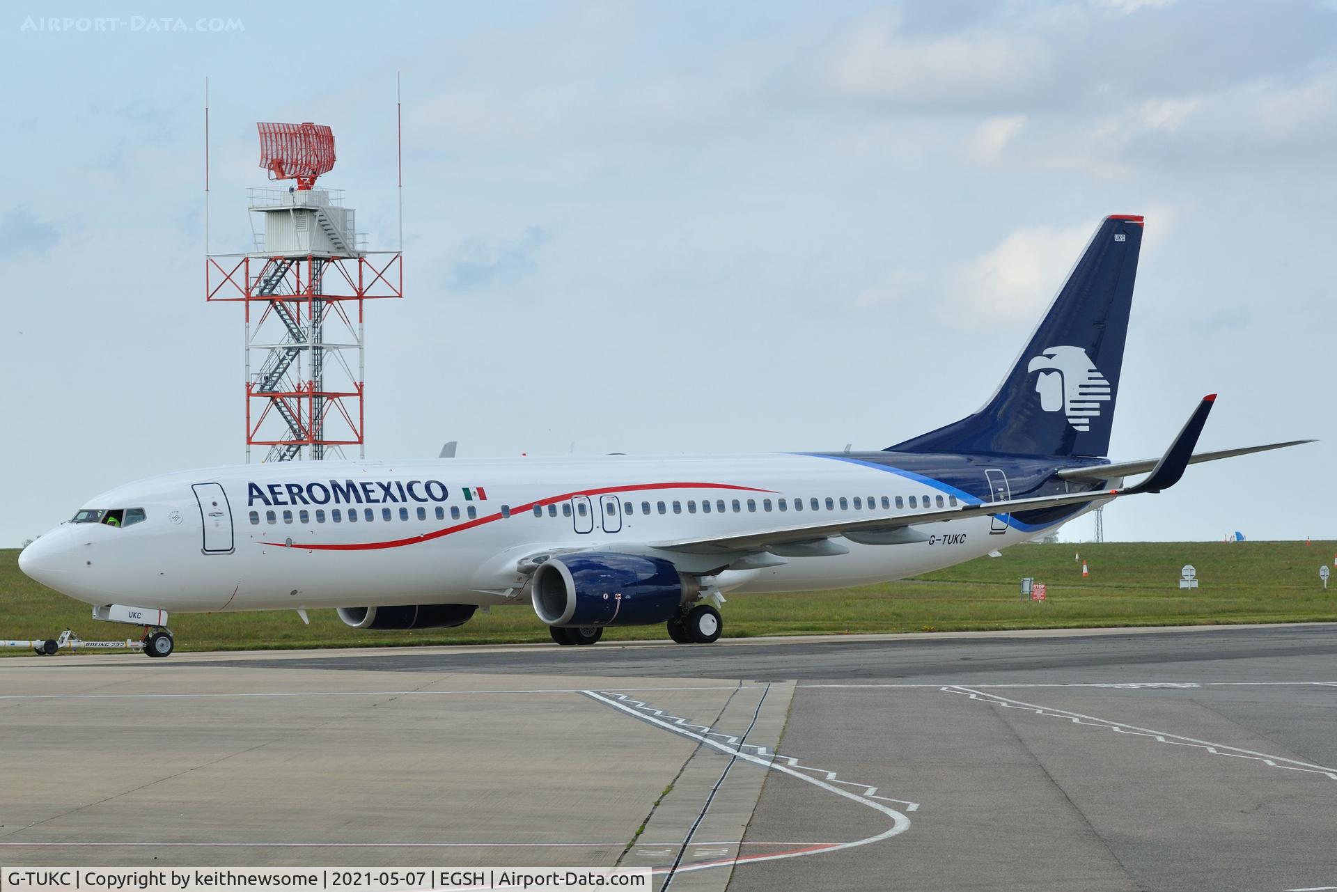 G-TUKC, 2010 Boeing 737-8FZ C/N 31713, Removed from spray shop.