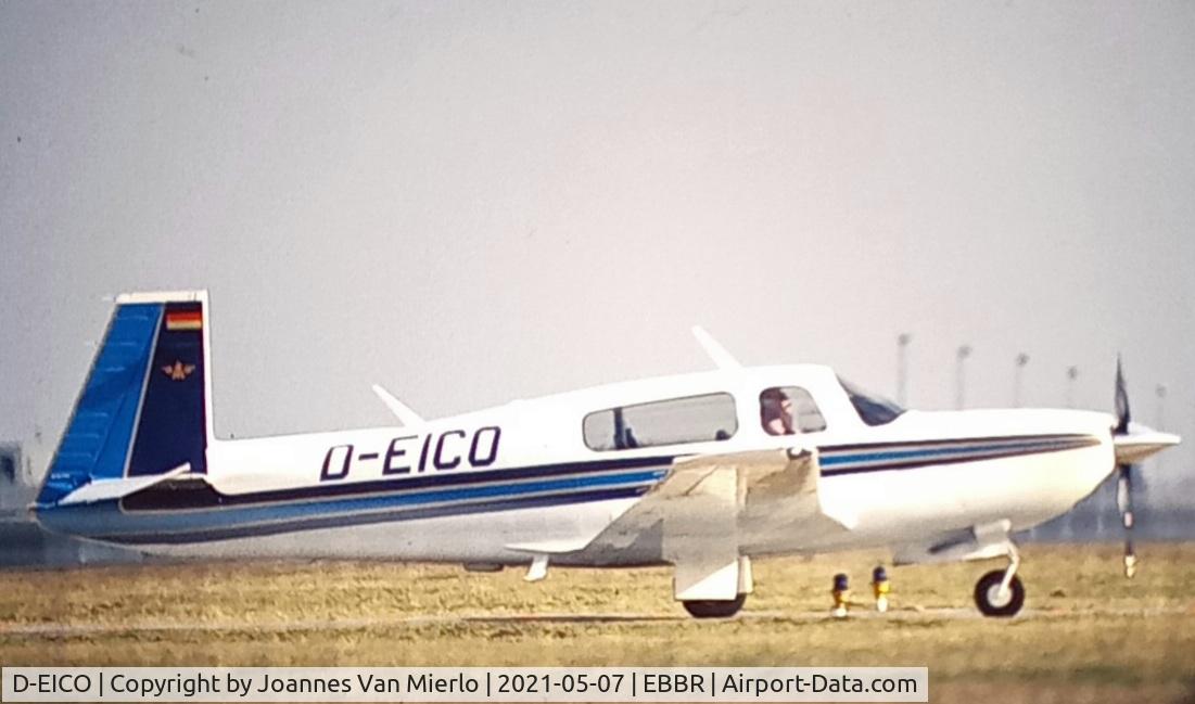 D-EICO, Mooney M-20R Ovation C/N 29-0071, scan from slide