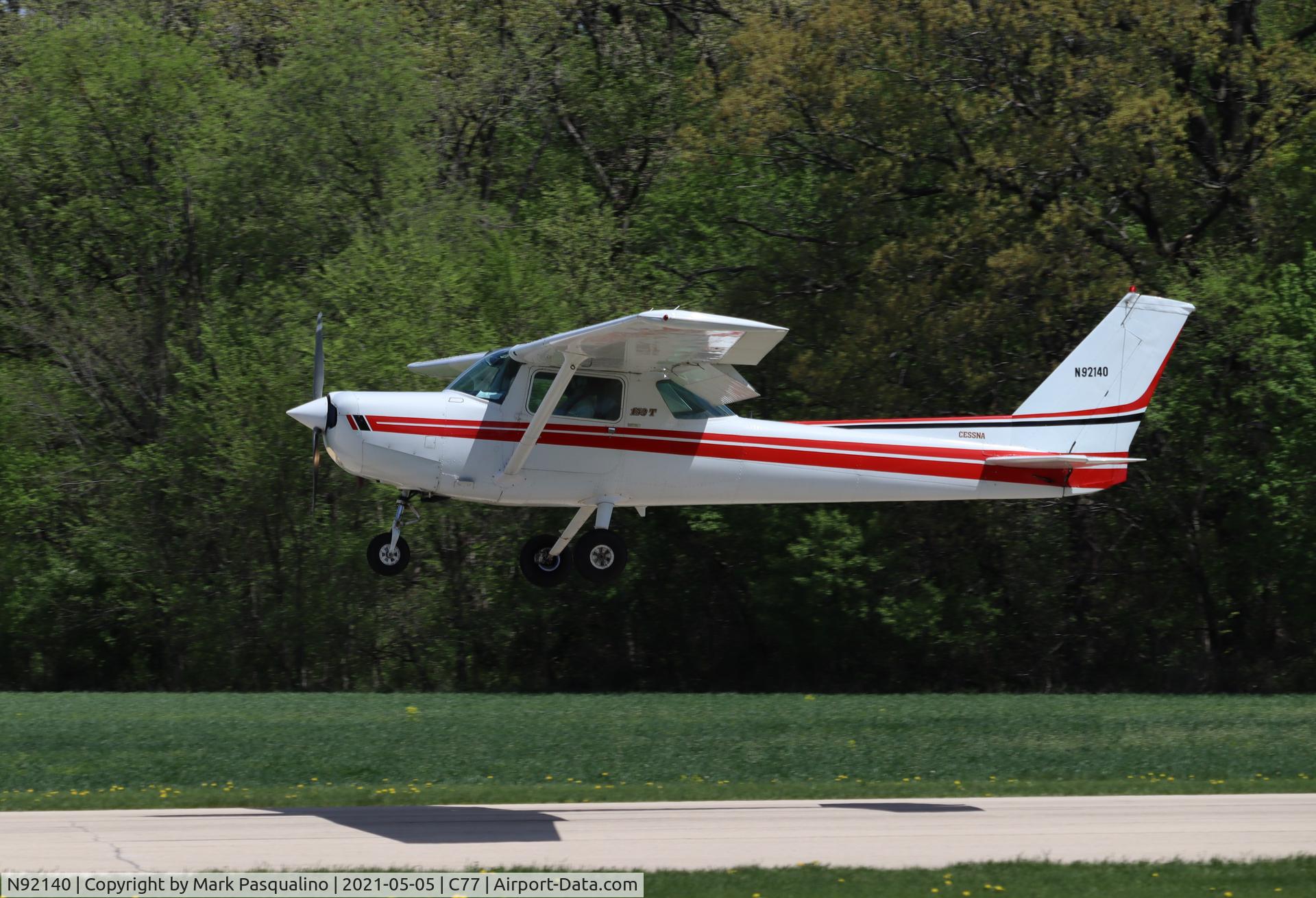 N92140, 1981 Cessna 152 C/N 15285371, Cessna 152