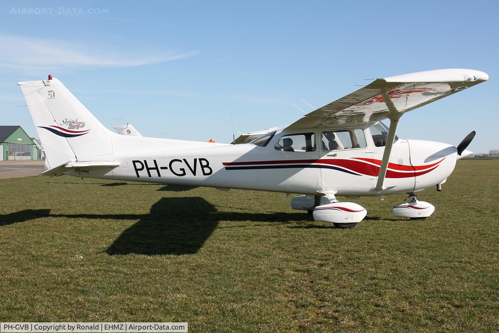 PH-GVB, Cessna 172S Skyhawk SP C/N 172S8231, at ehmz