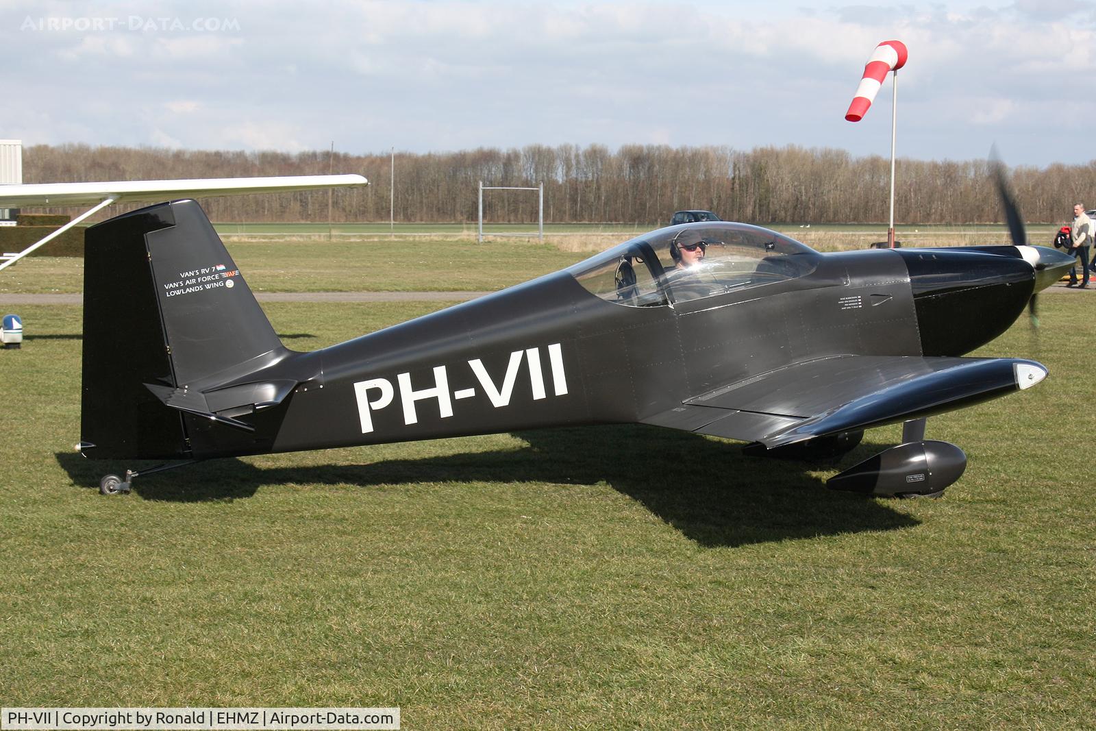 PH-VII, 2007 Vans RV-7 C/N 71681, at ehmz