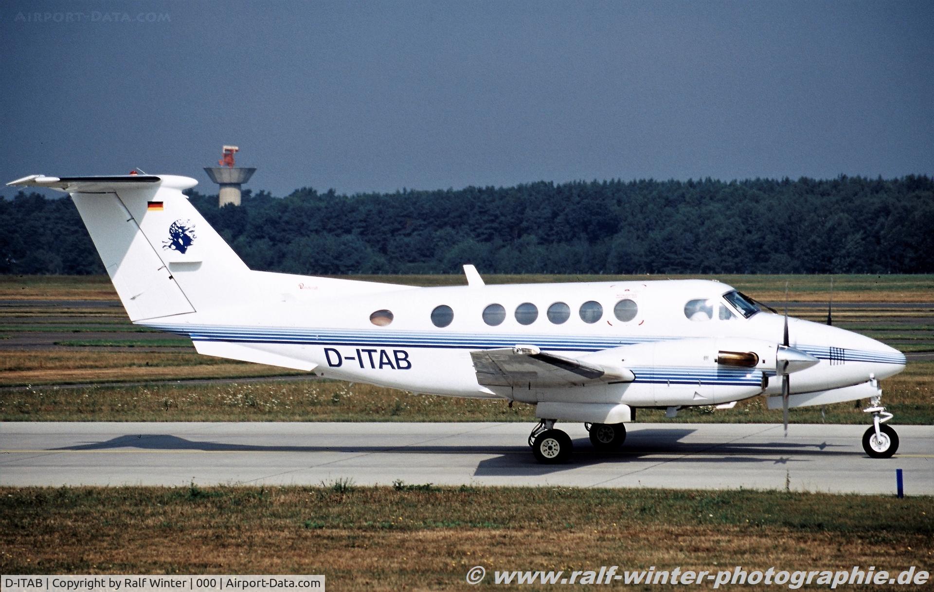 D-ITAB, 1983 Beech B200 King Air C/N BB-1166, Beech B200 Super King Air - Vibro Air Service - BB-1166 - D-ITAB - 2001