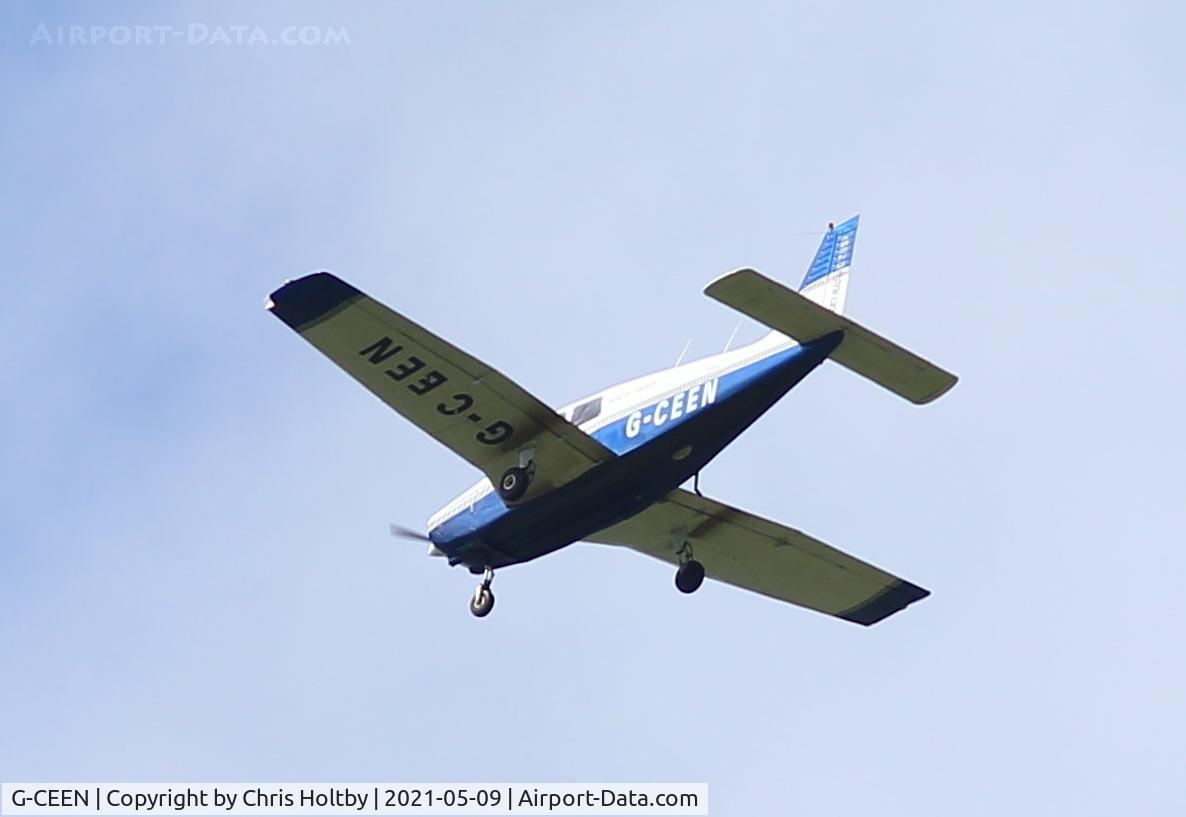 G-CEEN, 1990 Piper PA-28-161 Cadet C/N 2841293, Over Potters Bar, Herts