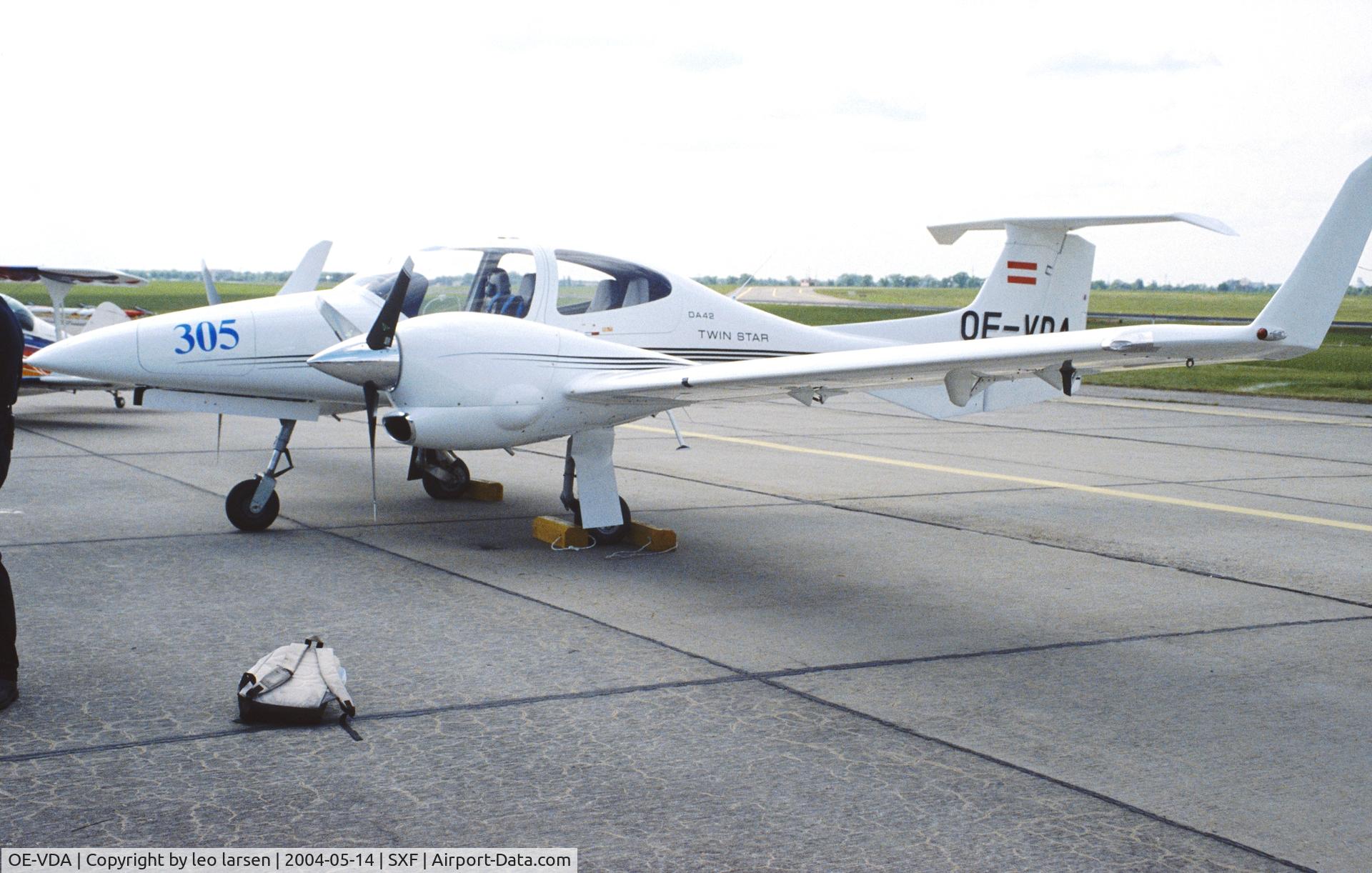 OE-VDA, 2002 Diamond DA 42 C/N 42.002, Berlin ILA 14.5.2004