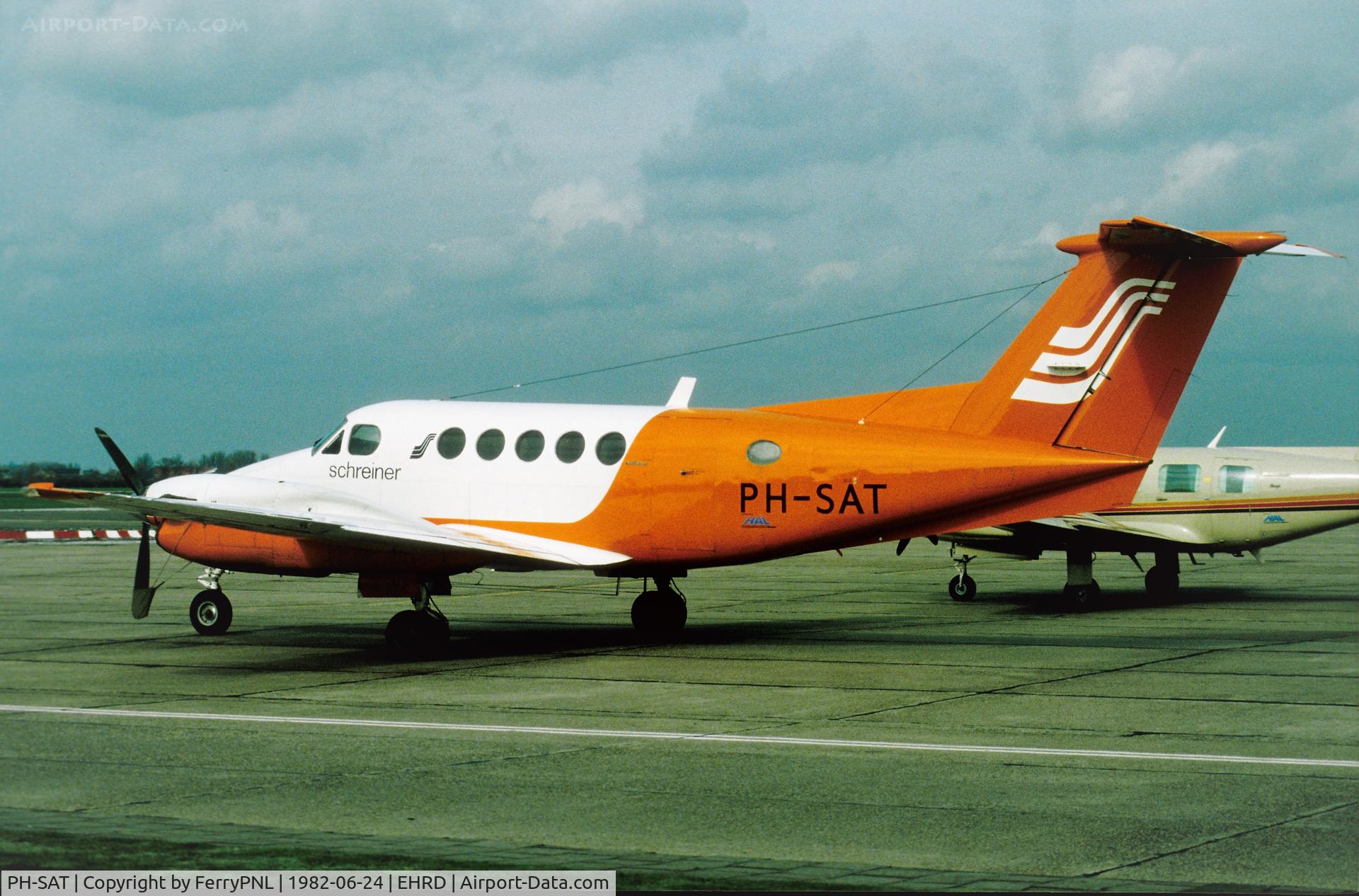 PH-SAT, 1976 Beech 200 Super King Air C/N BB-197, Schreiner Be200