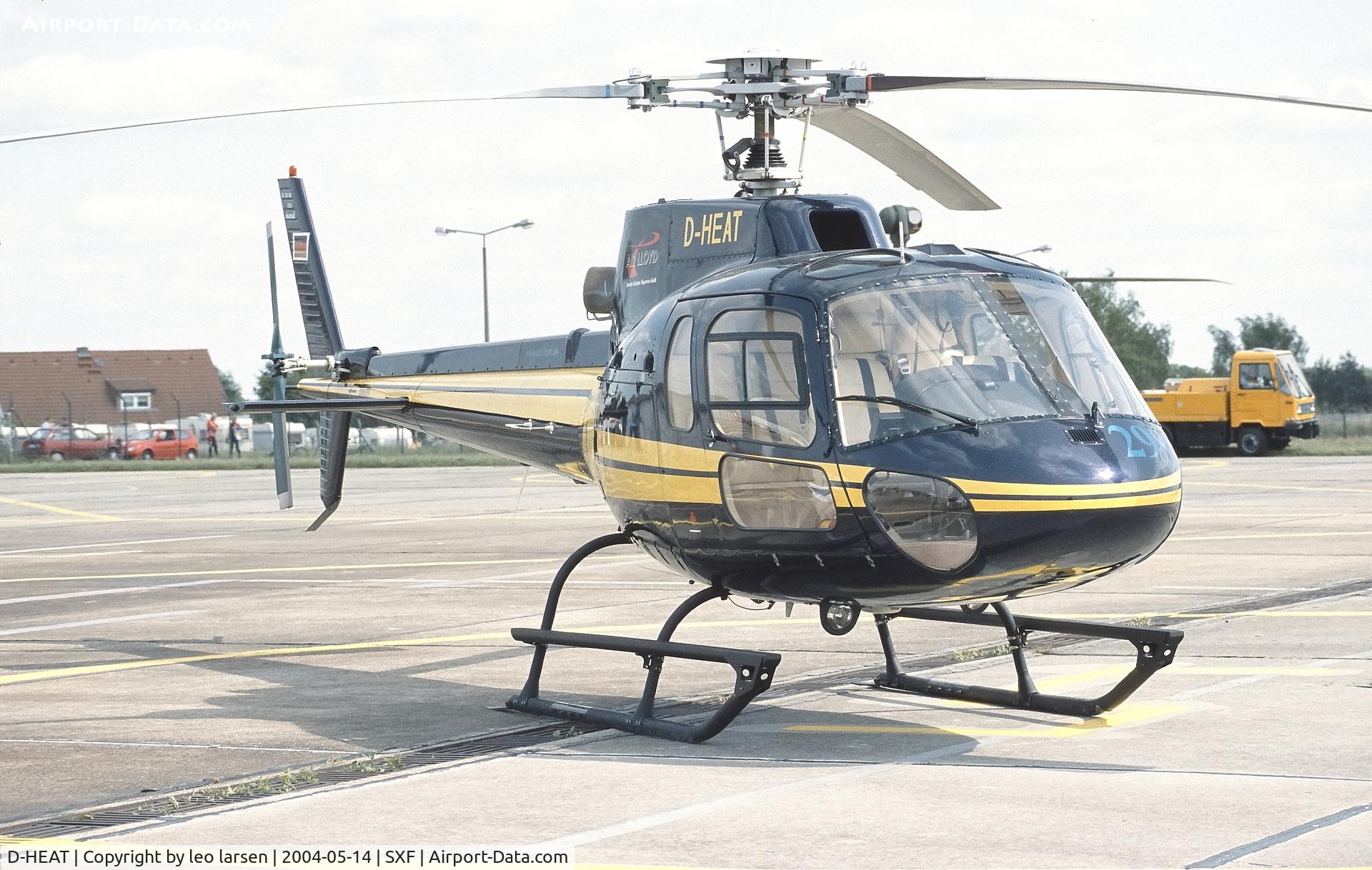 D-HEAT, Eurocopter AS-350BA Ecureuil Ecureuil C/N 2881, Berlin ILA 14.5.2004