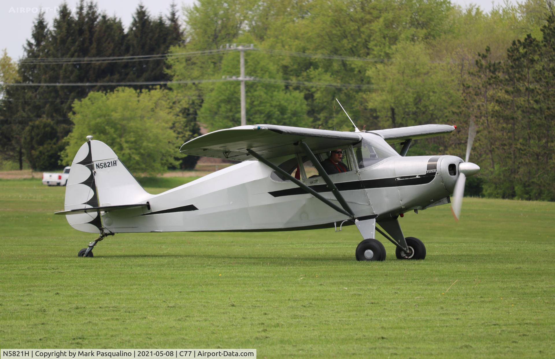 N5821H, 1949 Piper PA-16 Clipper C/N 16-437, Piper PA-16