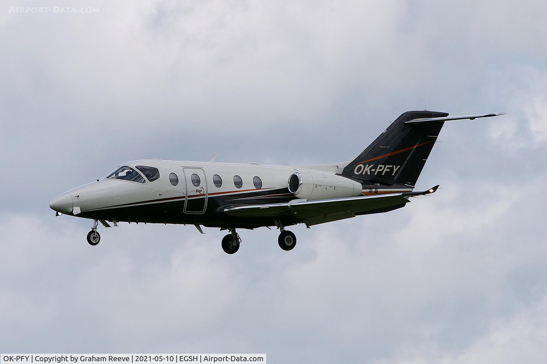 OK-PFY, Beech 400XTi Nextant Beechjet Beechjet C/N RK-368, Landing at Norwich.