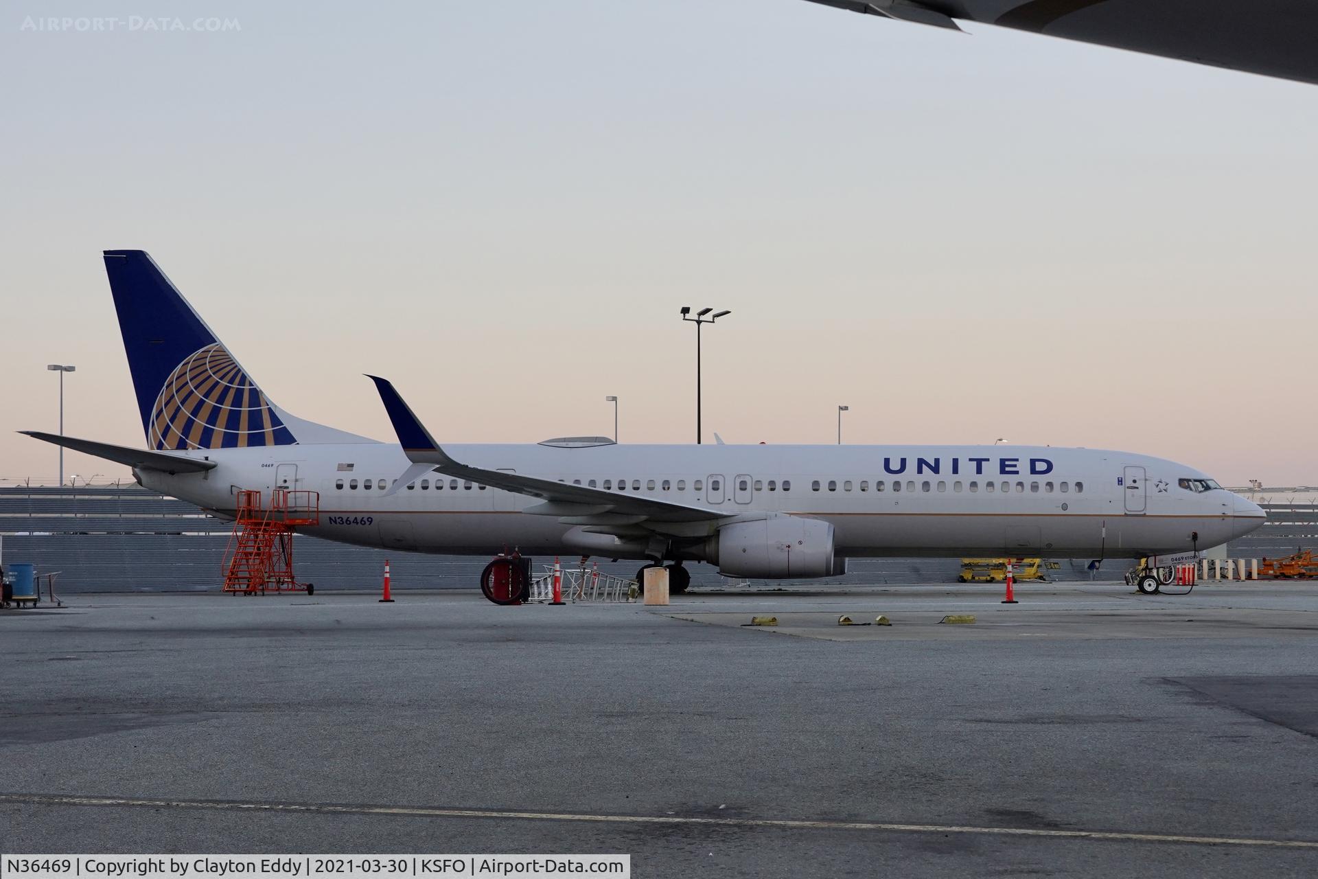 N36469, 2013 Boeing 737-924/ER C/N 36600, SFO 2021.