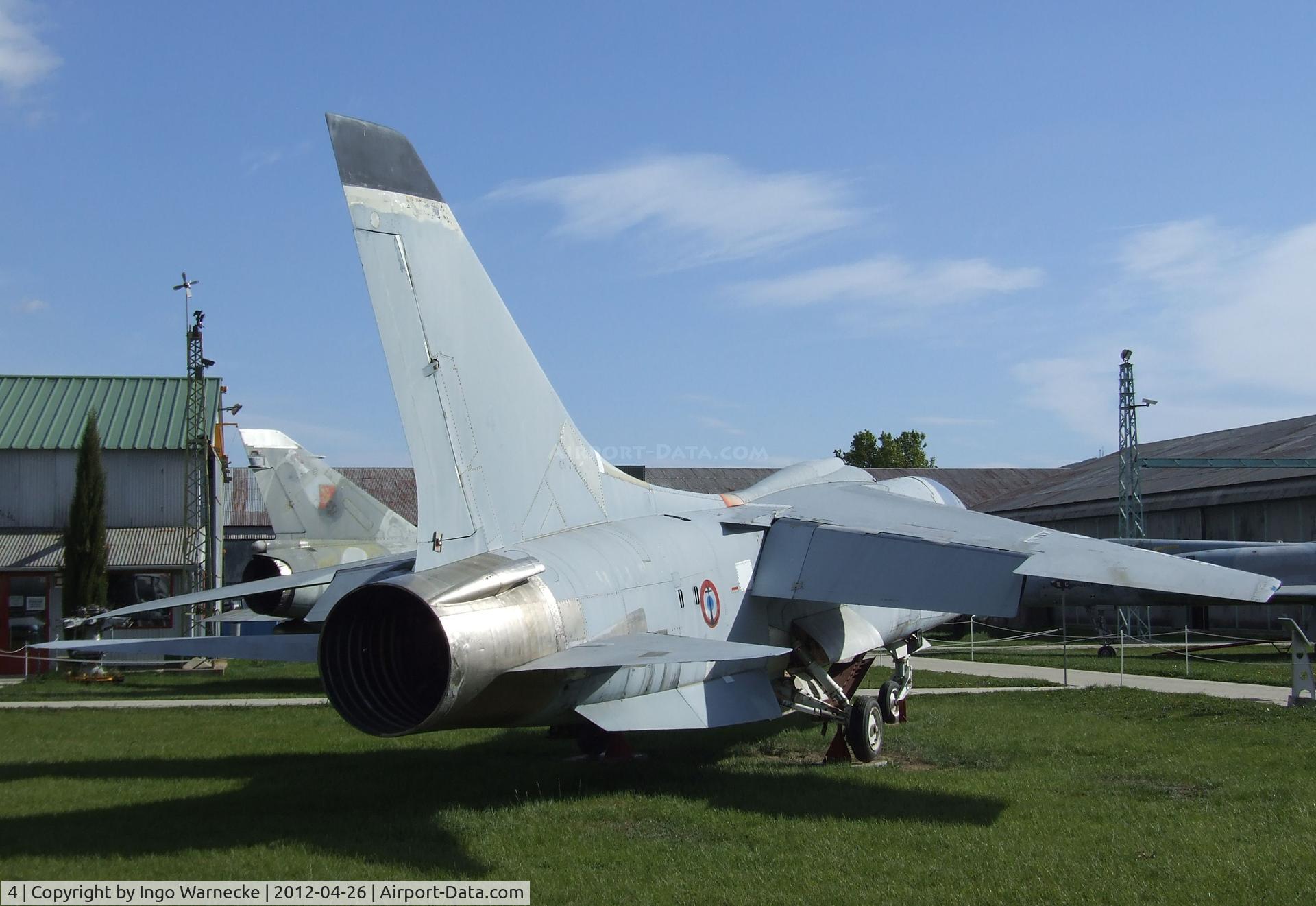 4, Vought F-8E(FN) Crusader C/N 1216, Vought F-8E(FN) Crusader at the Musée Européen de l'Aviation de Chasse, Montelimar Ancone airfield