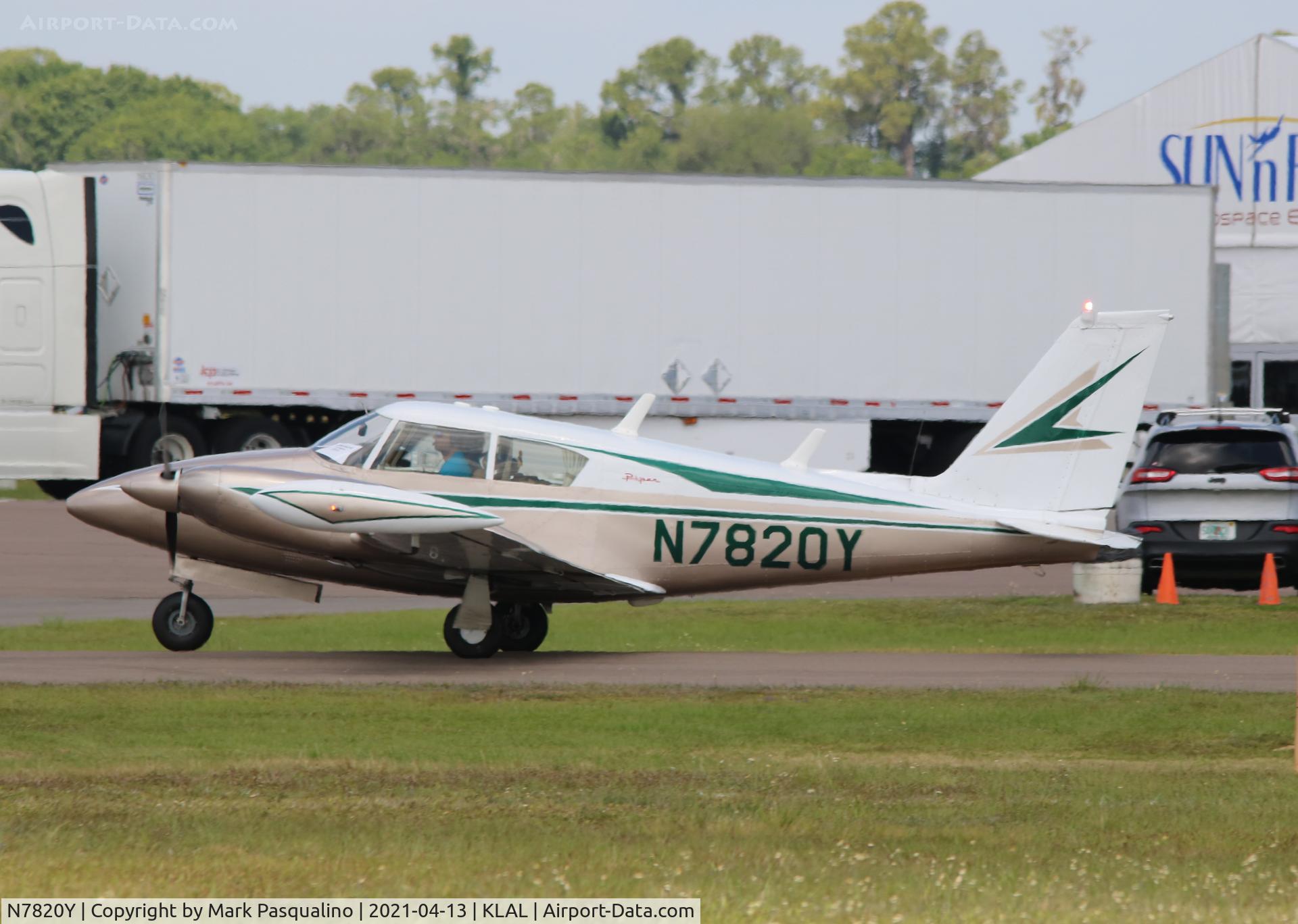 N7820Y, 1965 Piper PA-30 Twin Comanche C/N 30-897, Piper PA-30