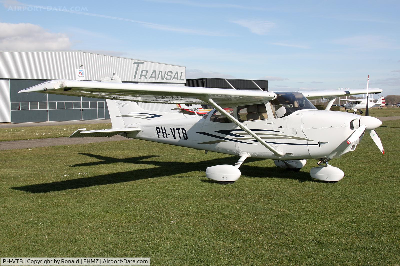 PH-VTB, 2007 Cessna 172S Skyhawk SP C/N 172S10597, at ehmz