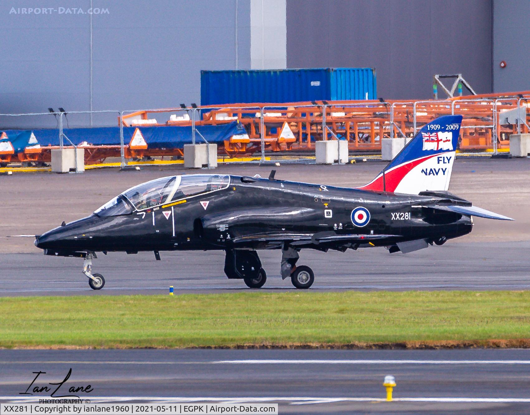 XX281, 1979 Hawker Siddeley Hawk T.1A C/N 106/312106, 736RNAS