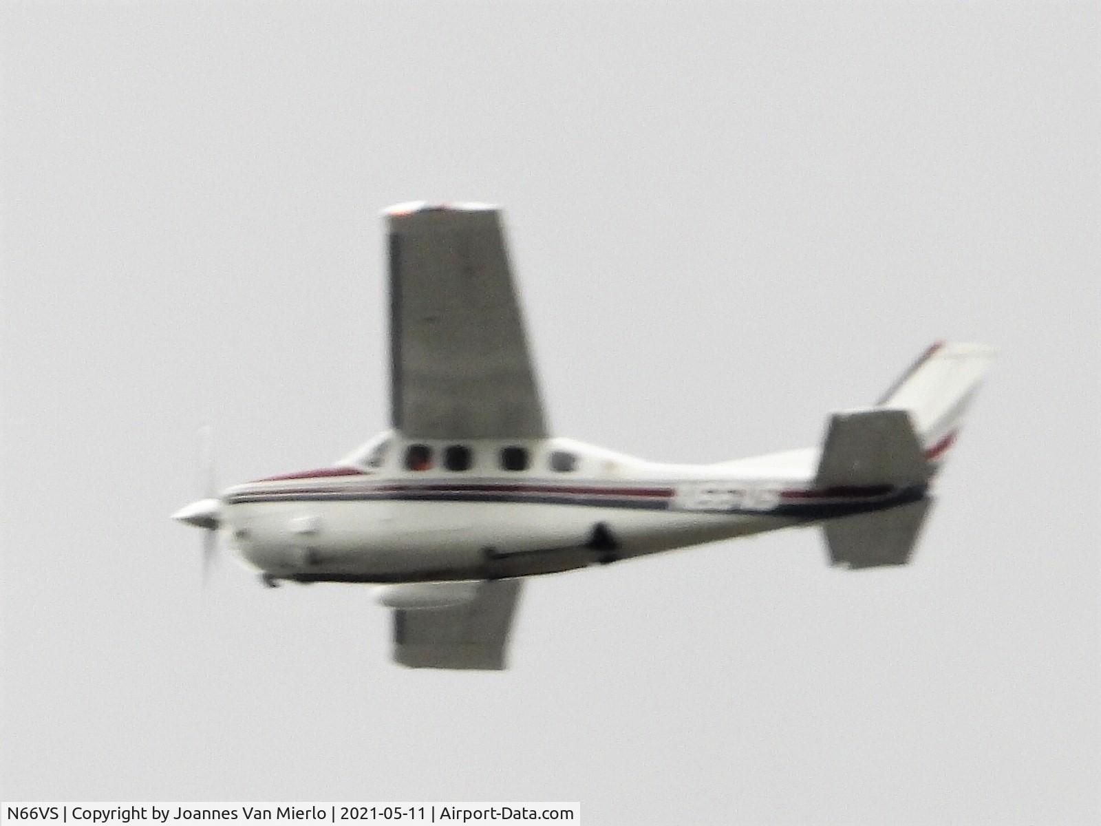 N66VS, 1979 Cessna P210N Pressurised Centurion C/N P21000421, Caught in front of nasty weather
