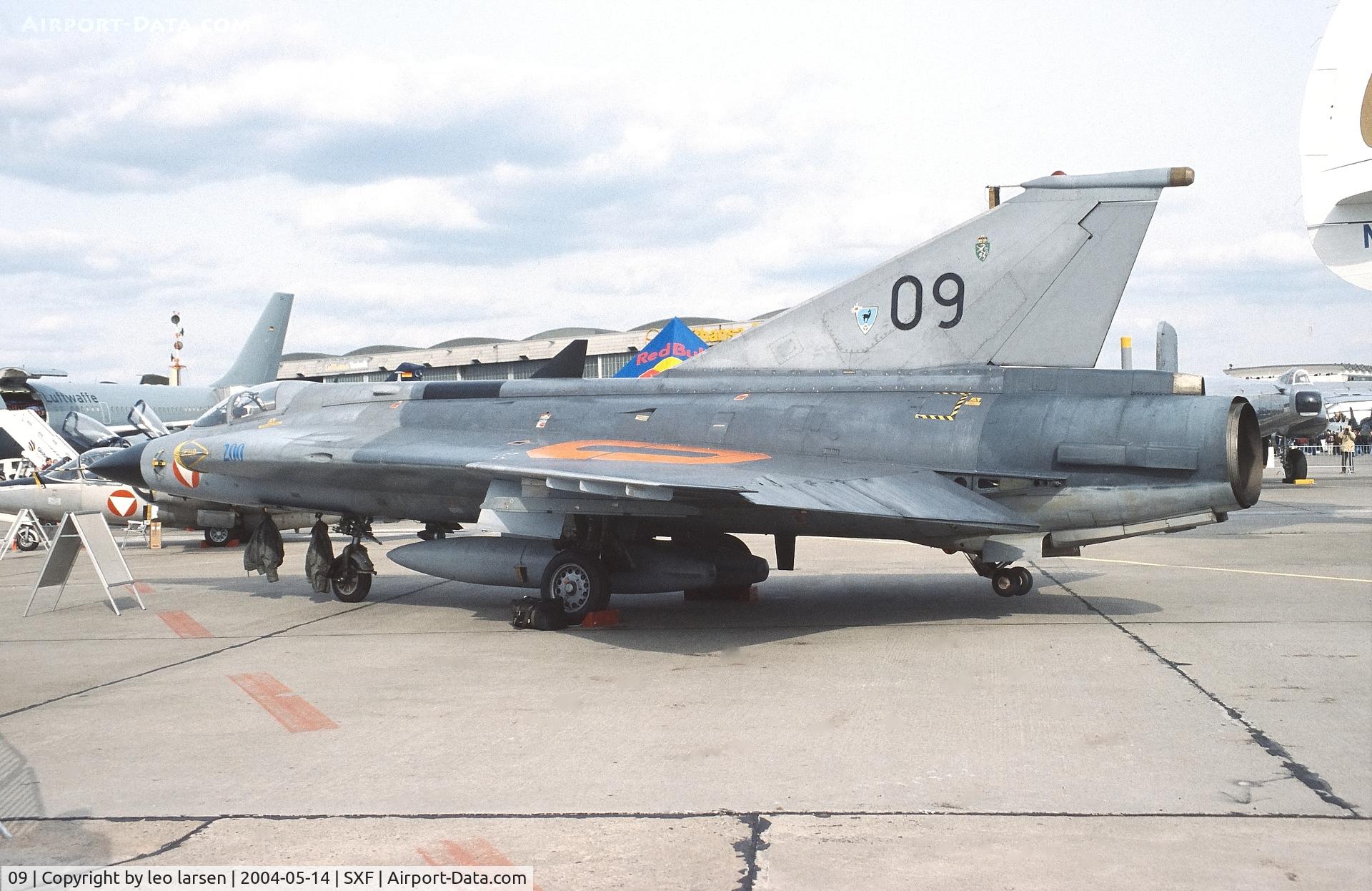 09, Saab J-35Oe MkII Draken C/N 35-1409, Berlin ILA 14.5.2004