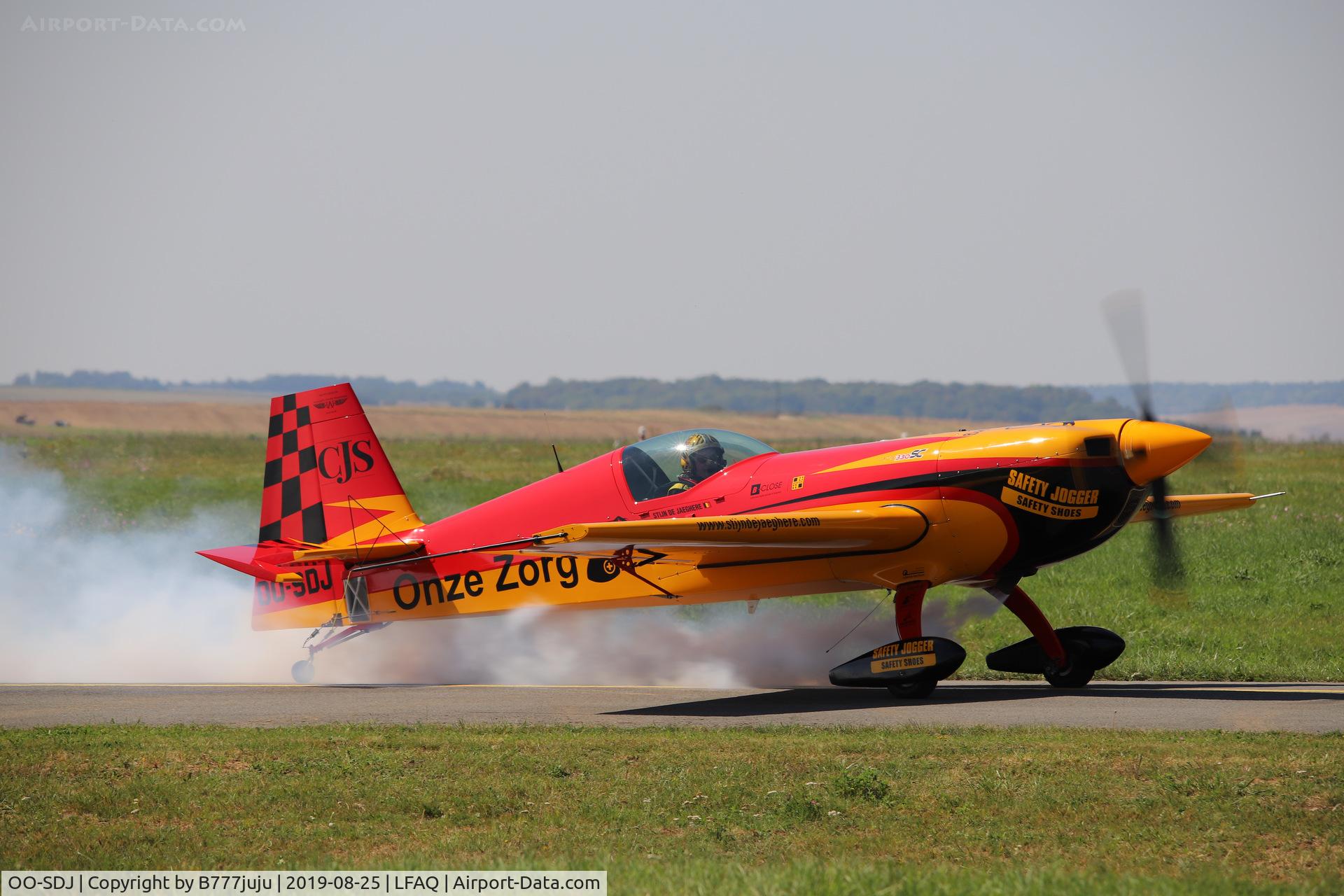 OO-SDJ, 2009 Extra EA-330SC C/N SC015, during Albert Airshow