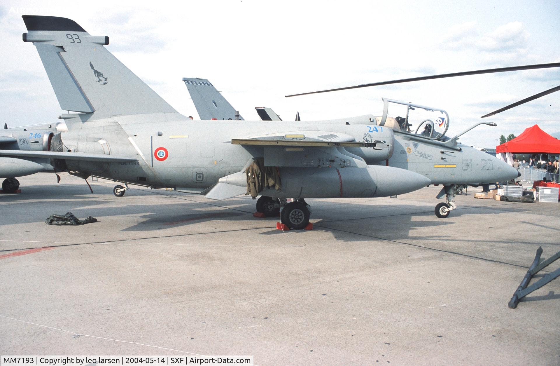 MM7193, AMX International AMX ACOL C/N IX105, Berlin ILA 14.5.2004. With code 51-23