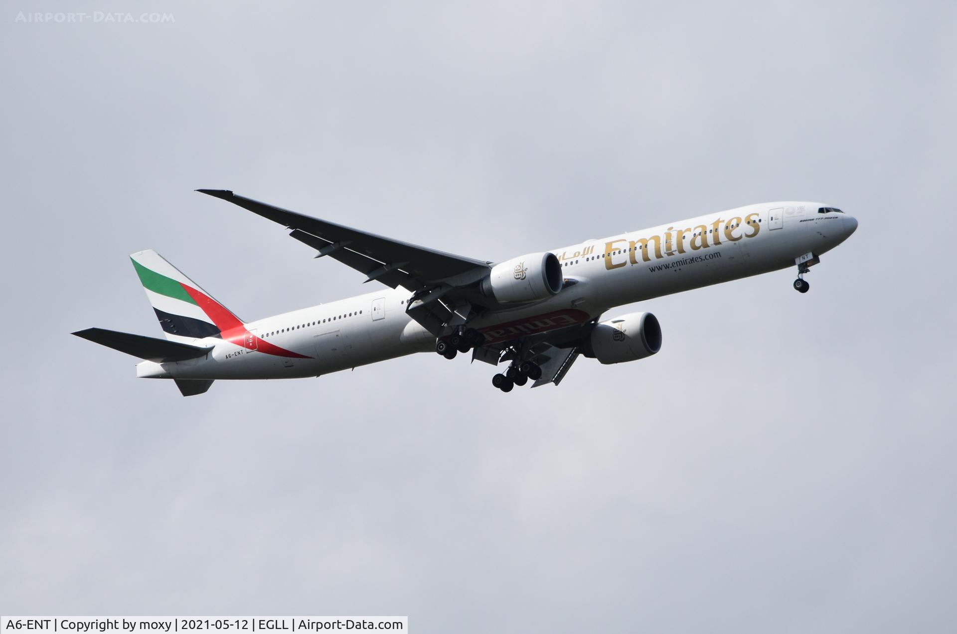 A6-ENT, 2014 Boeing 777-31H/ER C/N 41366, Boeing 777-31H/ER on finals to 9R London Heathrow.