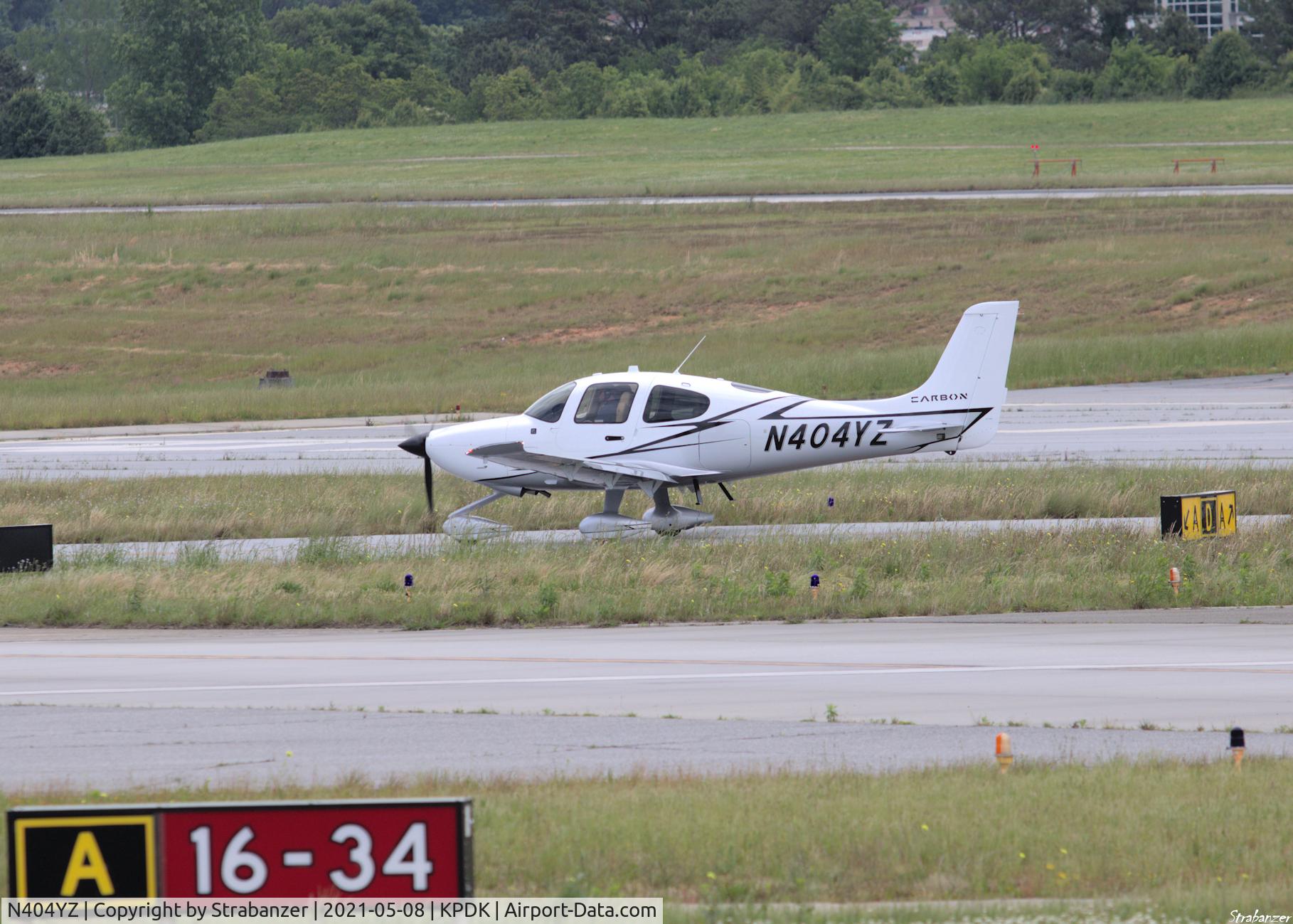 N404YZ, Cirrus SR20 C/N 2701, Taxiing in on a Saturday morning after a local flight