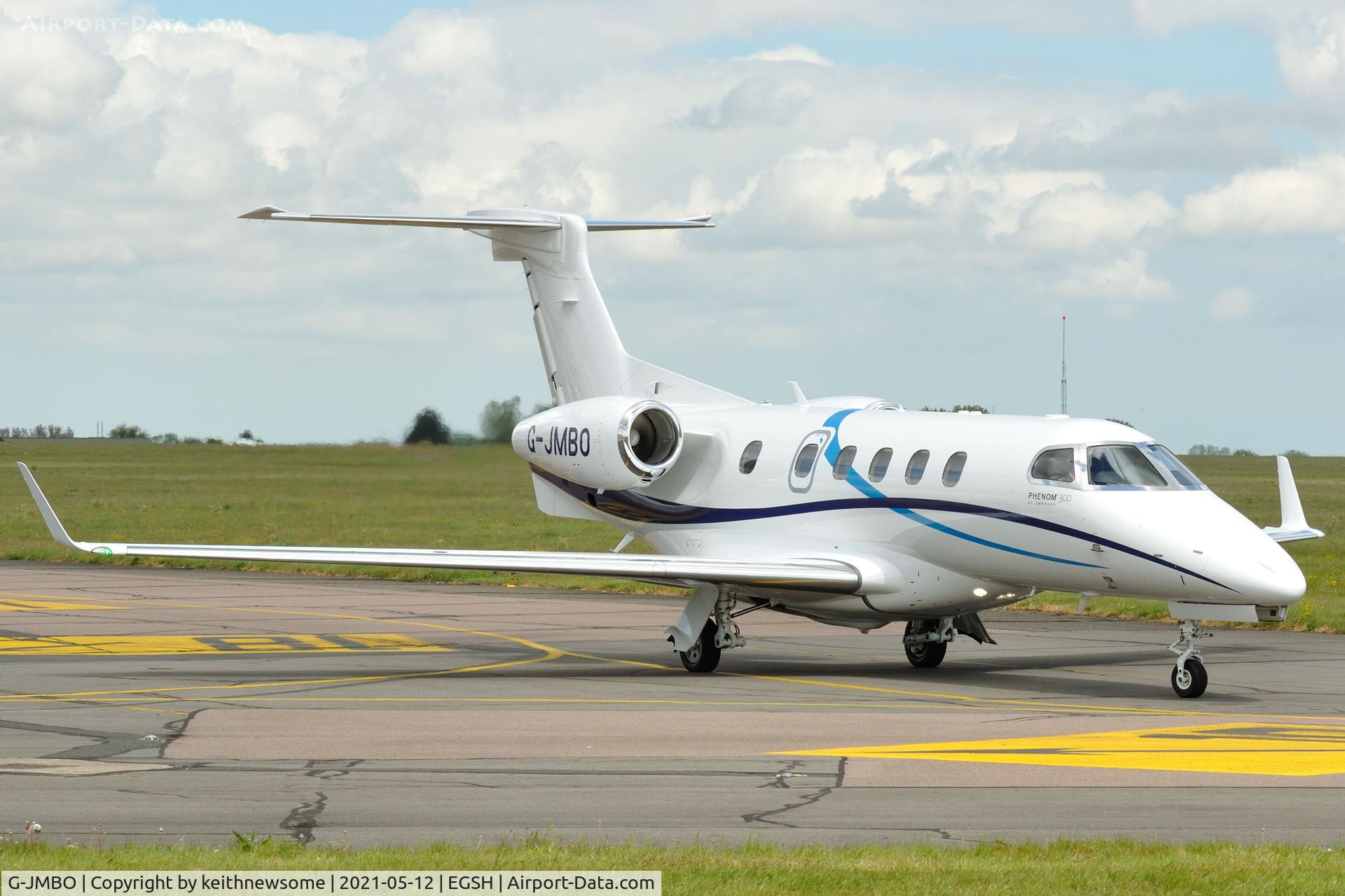 G-JMBO, 2016 Embraer EMB-505 Phenom 300 C/N 50500366, Leaving Norwich.