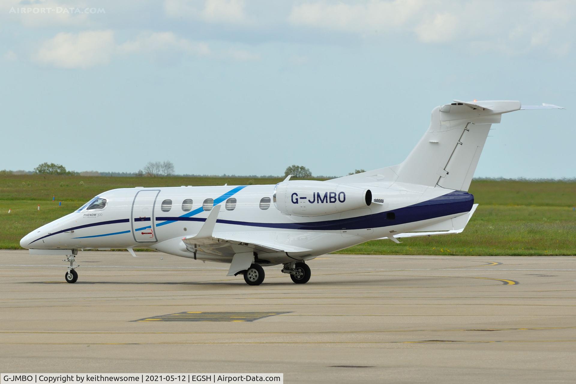 G-JMBO, 2016 Embraer EMB-505 Phenom 300 C/N 50500366, Arriving at Norwich.