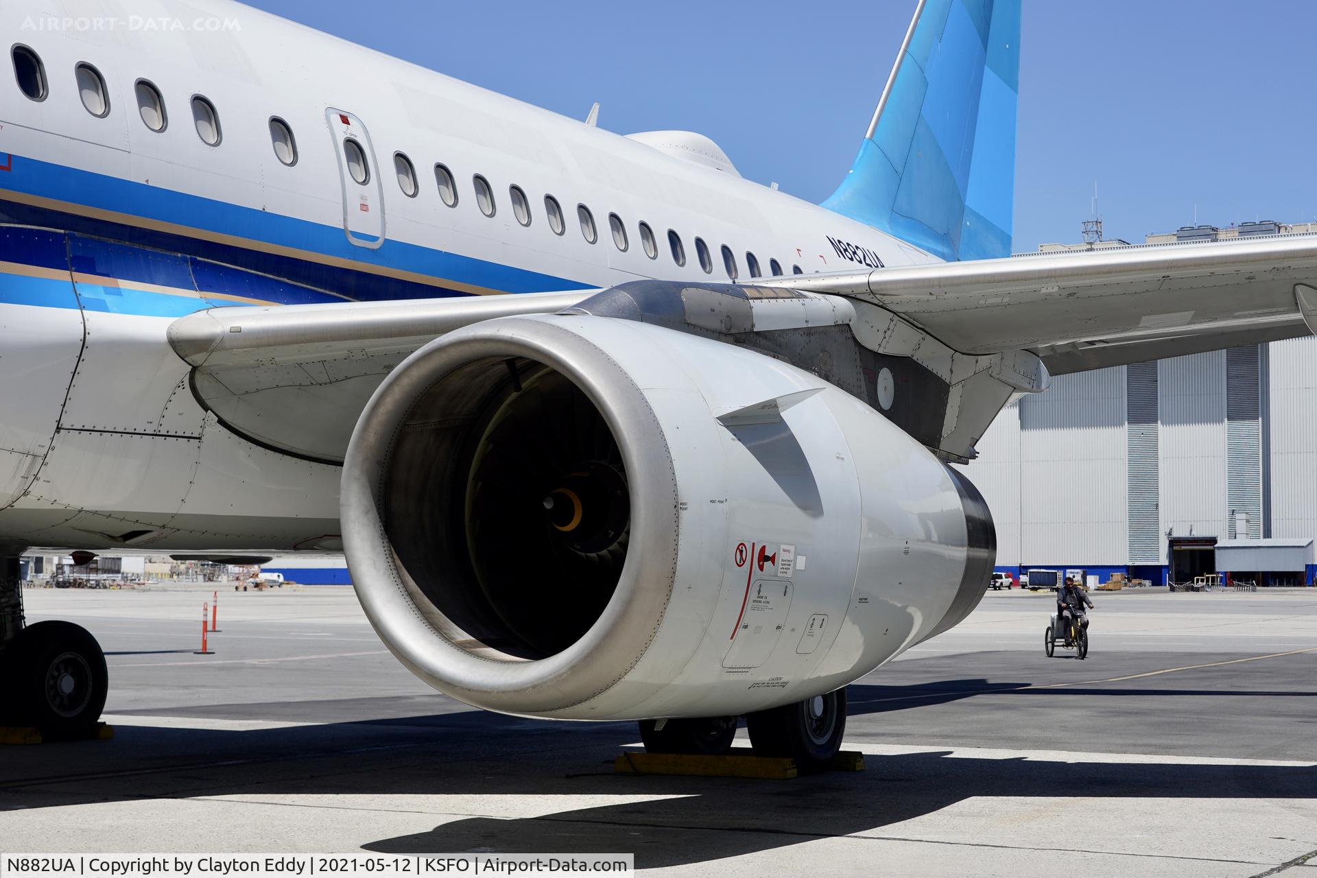 N882UA, 2005 Airbus A319-132 C/N 2505, SFO 2021.