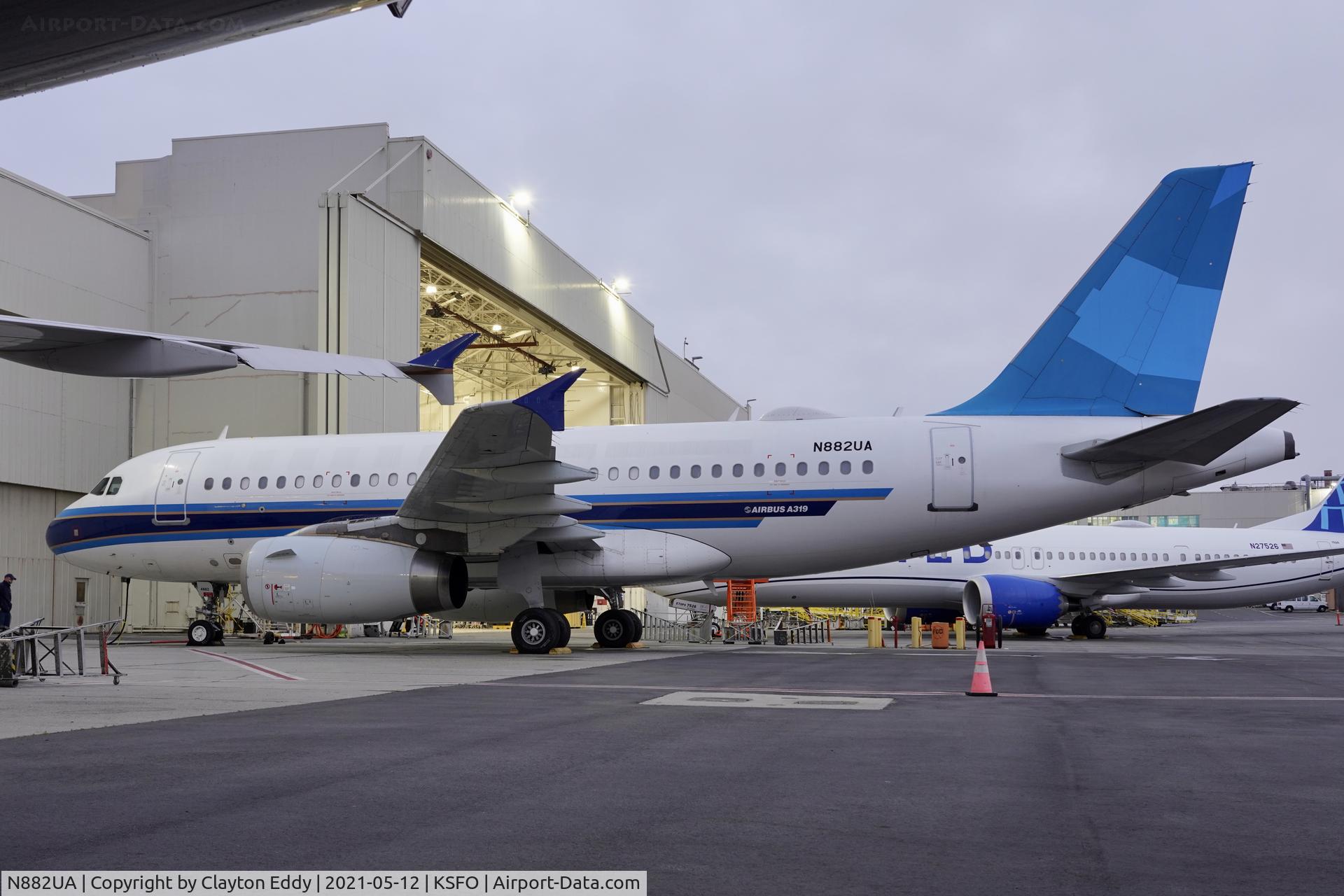 N882UA, 2005 Airbus A319-132 C/N 2505, SFO 2021.