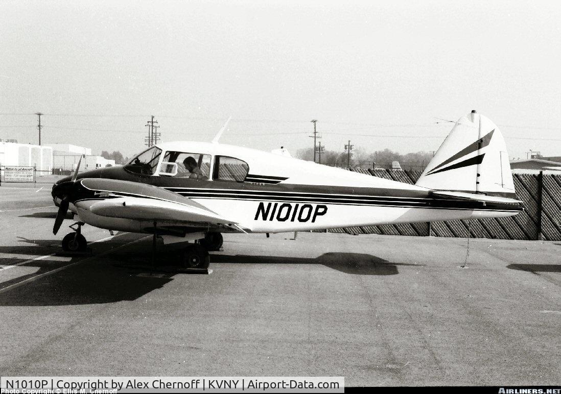 N1010P, 1954 Piper PA-23-150 Apache C/N 23-13, Preflight prior to taking my parents on a flight