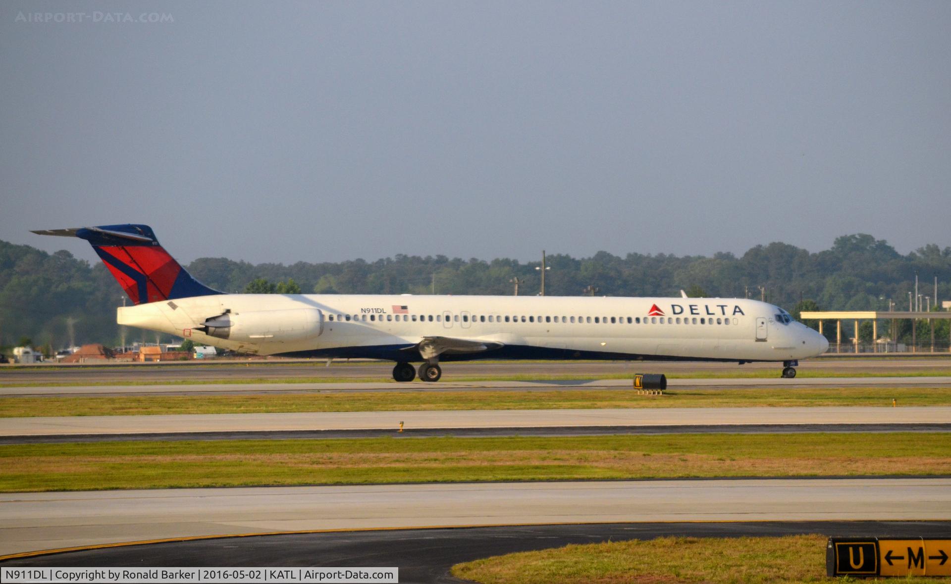 N911DL, 1987 McDonnell Douglas MD-88 C/N 49542, Taxi Atlanta