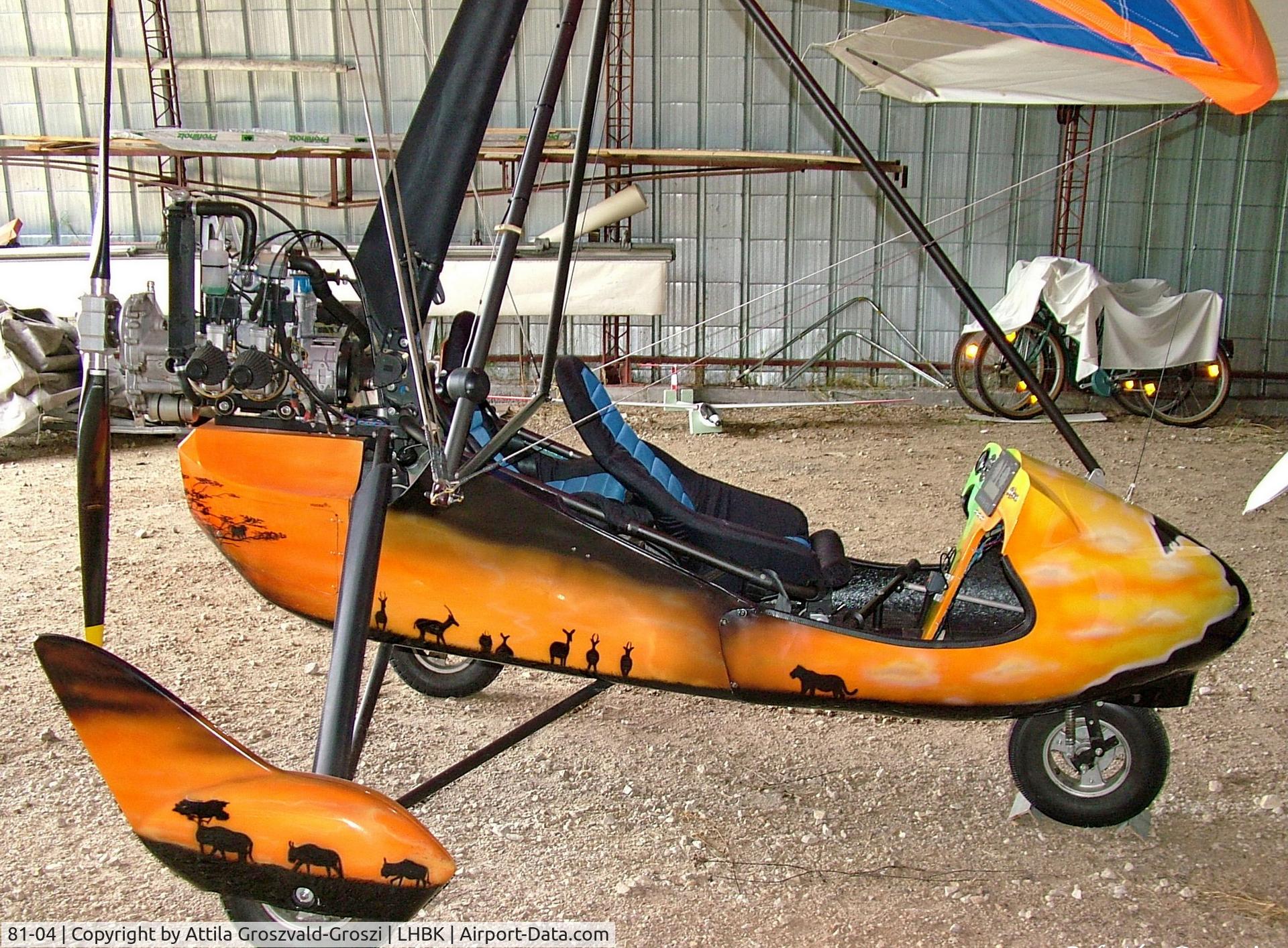 81-04, 2004 Halley Apollo CXMD Racer GT C/N 010804, LHBK - Balatonkeresztúr Airport, Hungary
